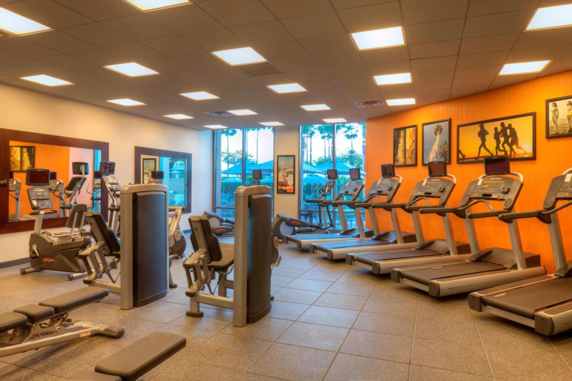 Residence Inn by Marriott Los Angeles LAX/Century Boulevard property views in Los Angeles, CA — gallery photo 3