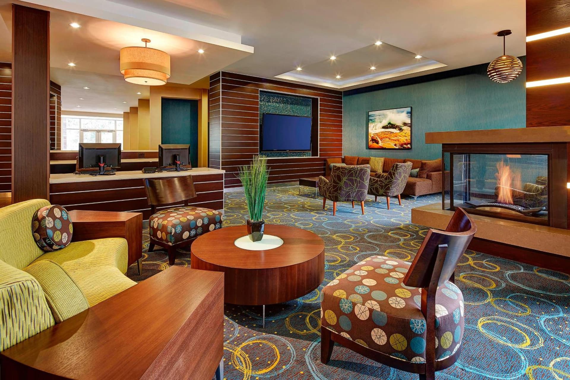 Fairfield Inn & Suites by Marriott San Diego Carlsbad interior in Carlsbad, CA — gallery photo 2