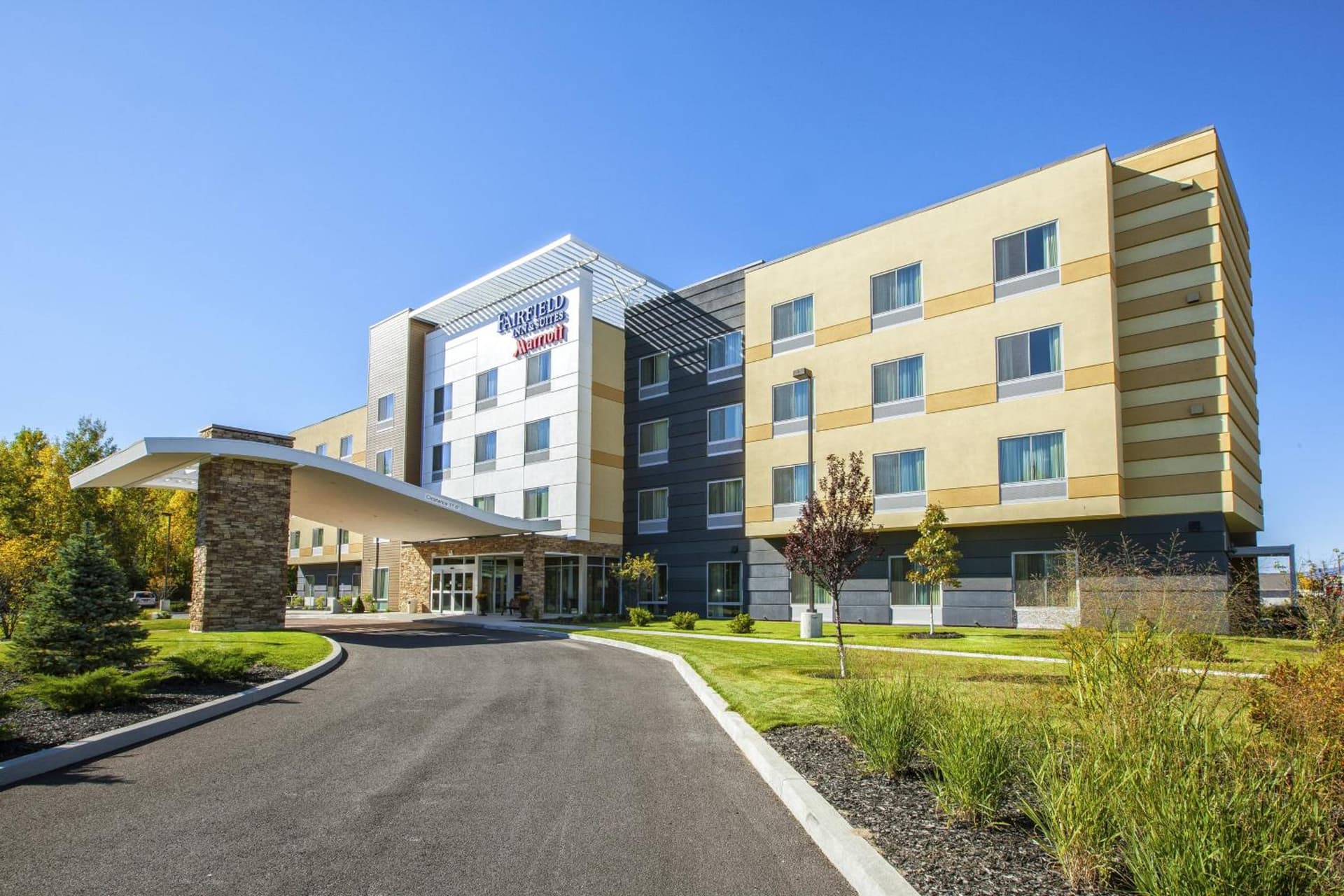 Fairfield Inn & Suites by Marriott Plattsburgh interior in Plattsburgh, NY — gallery photo 2