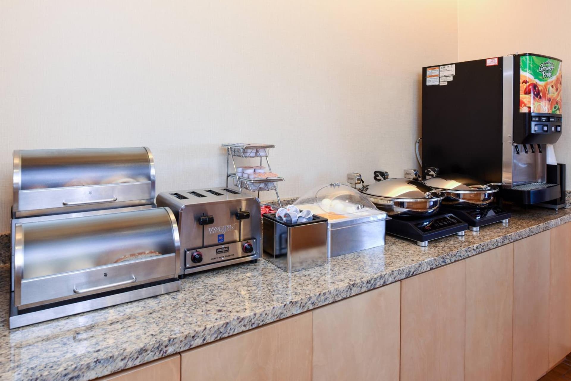 TownePlace by Marriott Suites Detroit Auburn Hills interior in Auburn Hills, MI — gallery photo 2