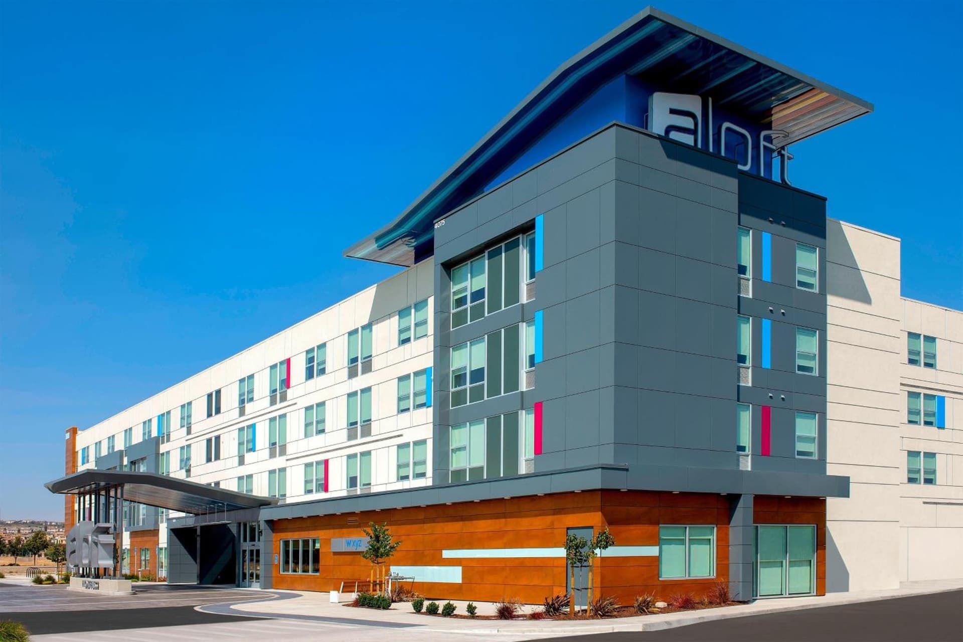 Aloft by Marriott Dublin-Pleasanton interior in Dublin, CA — gallery photo 2