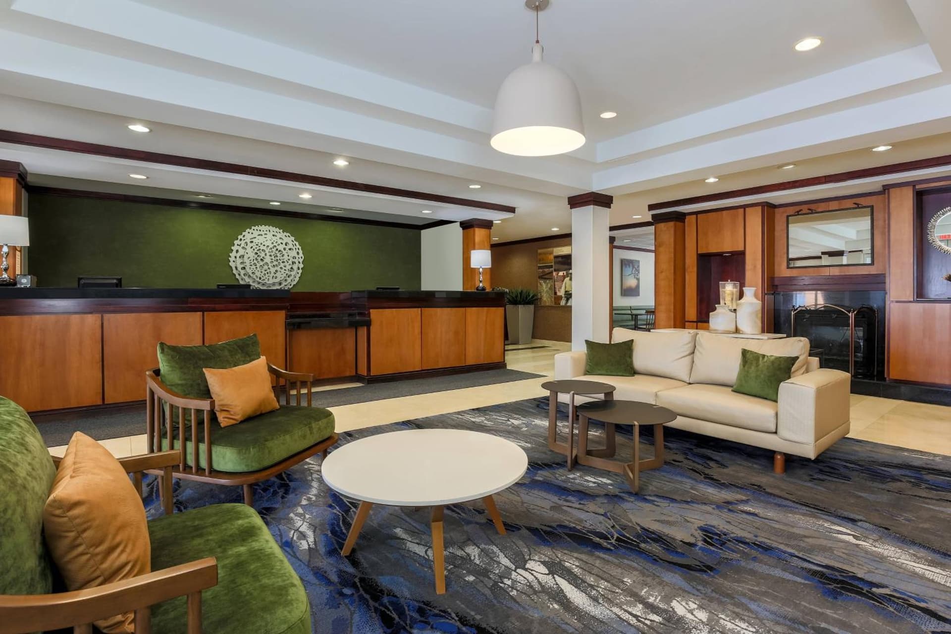 Fairfield Inn & Suites by Marriott Mahwah interior in Mahwah, NJ — gallery photo 2