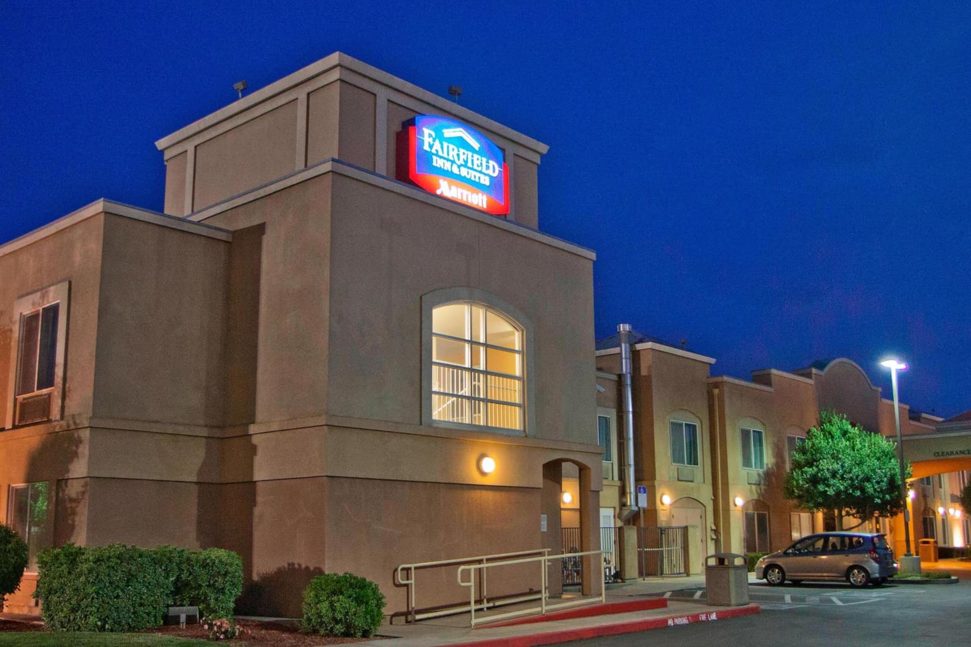 Country Inn & Suites by Radisson, Modesto-Salida featured exterior or lobby in Modesto, CA — similar hotel