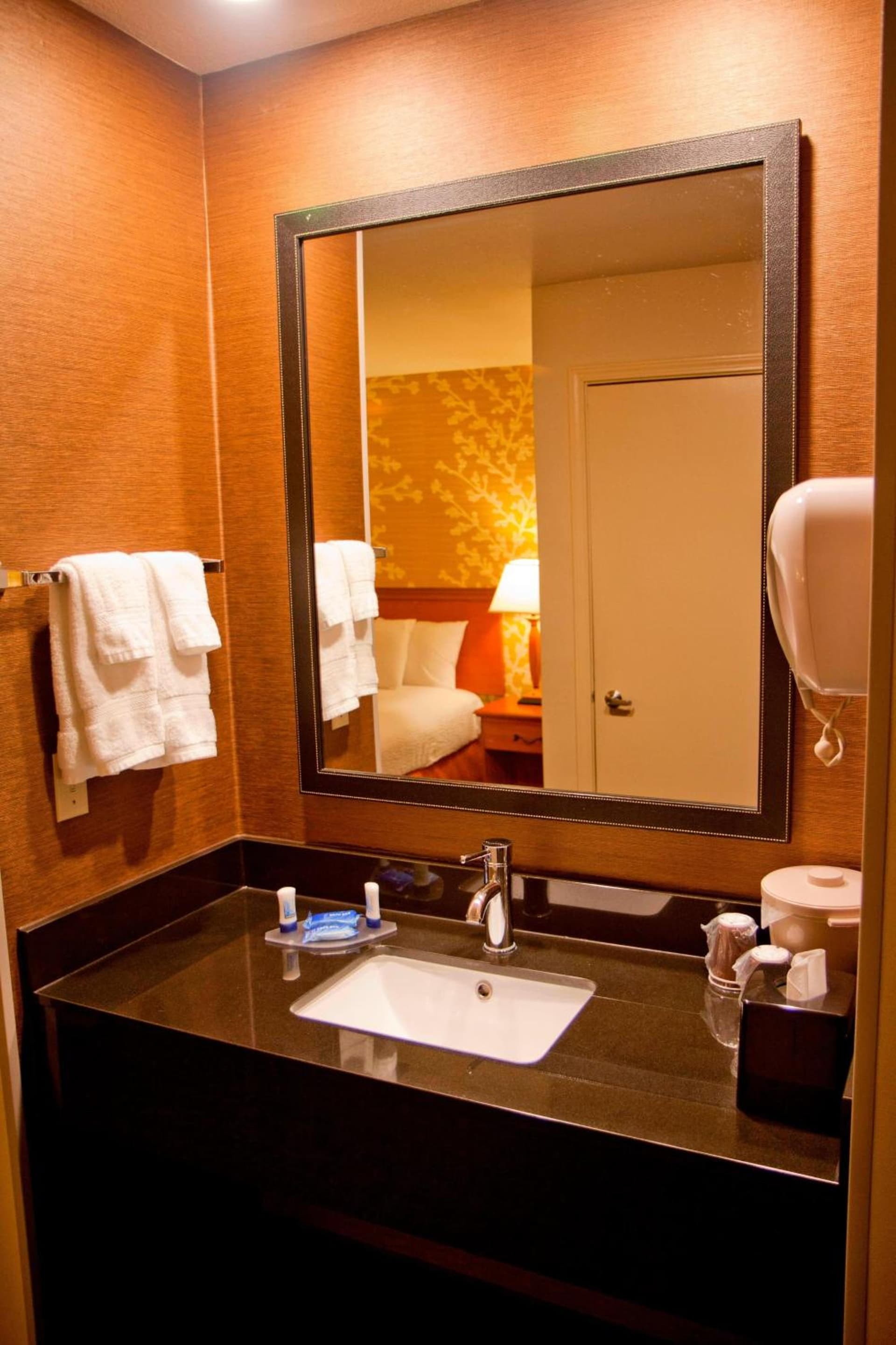 Country Inn & Suites by Radisson, Modesto-Salida gallery photo in Modesto, CA — image 10