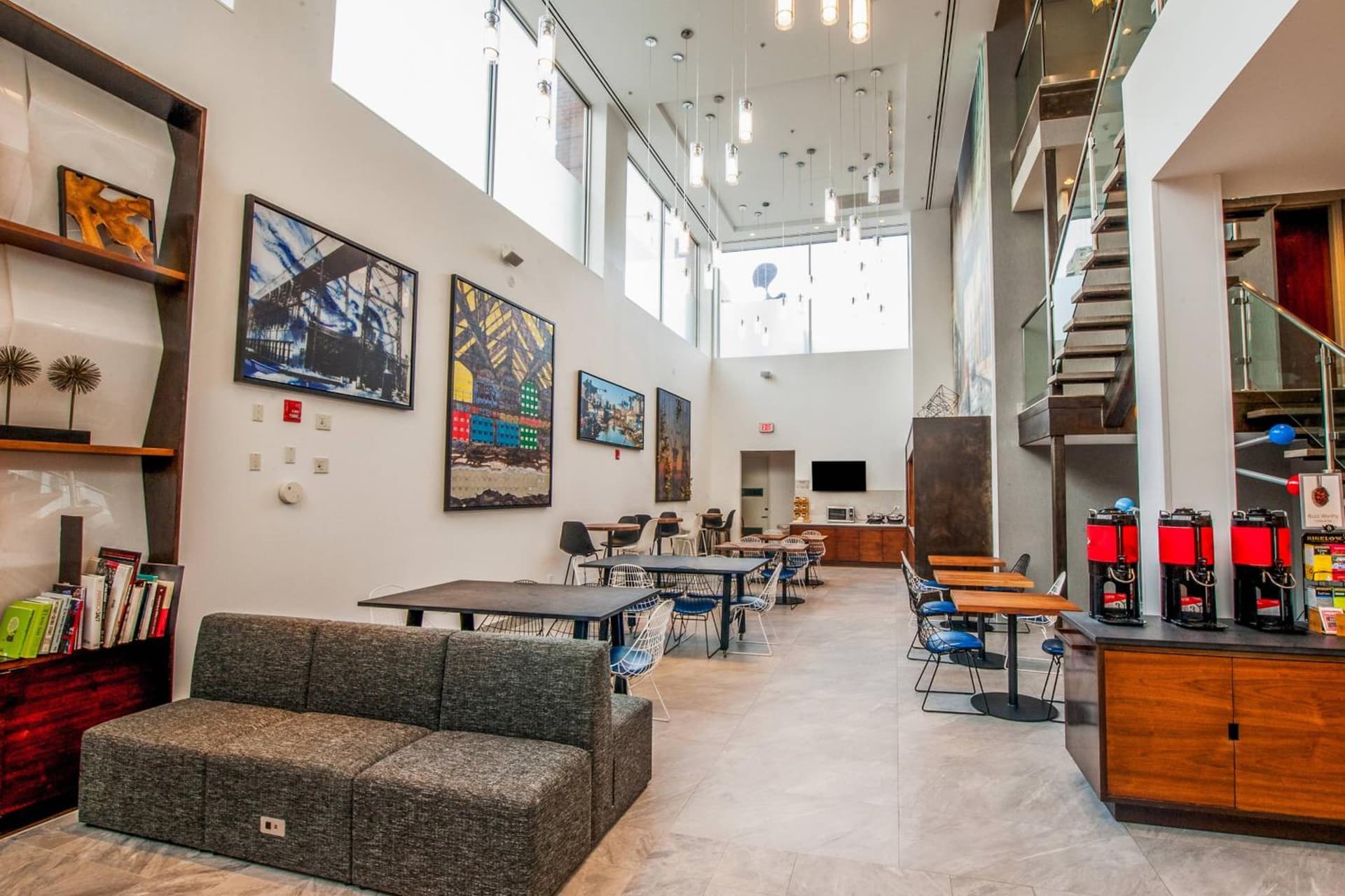 Fairfield Inn & Suites By Marriott New York Brooklyn interior in Brooklyn, NY — gallery photo 2