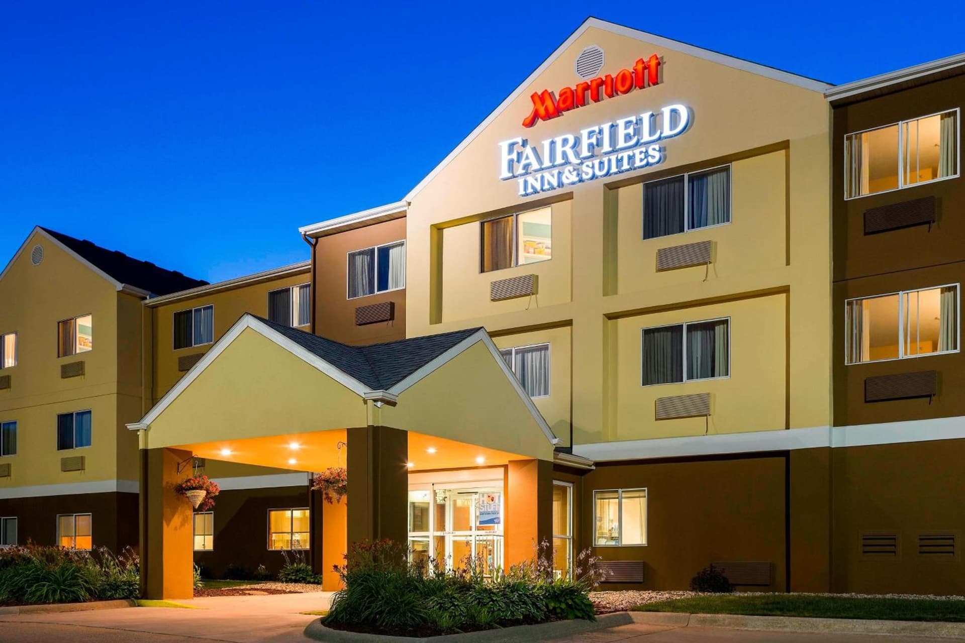 Wingate by Wyndham Oshkosh featured exterior or lobby in Oshkosh, WI — similar hotel