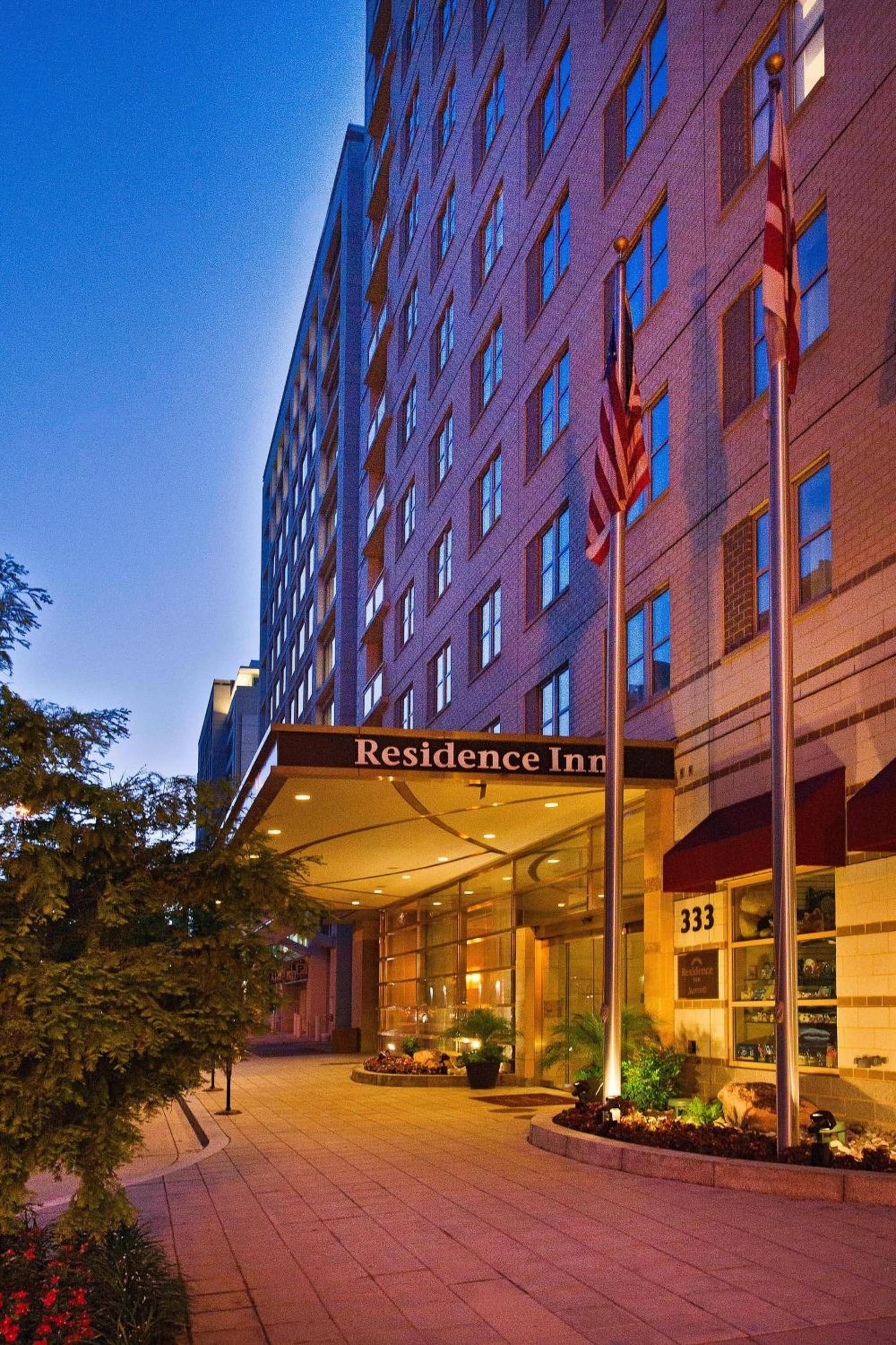 Residence Inn by Marriott Washington, DC National Mall interior in Washington, DC — gallery photo 2