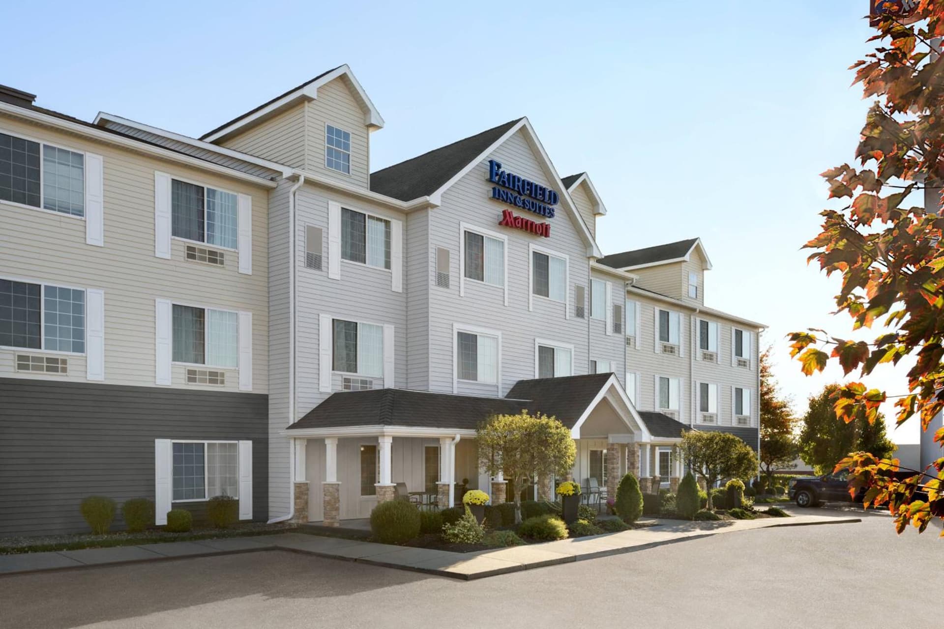 Fairfield Inn & Suites Wheeling - St. Clairsville, OH featured exterior or lobby in Saint Clairsville, OH — similar hotel