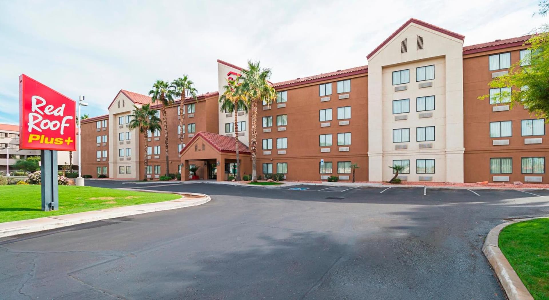 Red Roof Inn PLUS + Phoenix West gallery photo in Phoenix, AZ — image 19