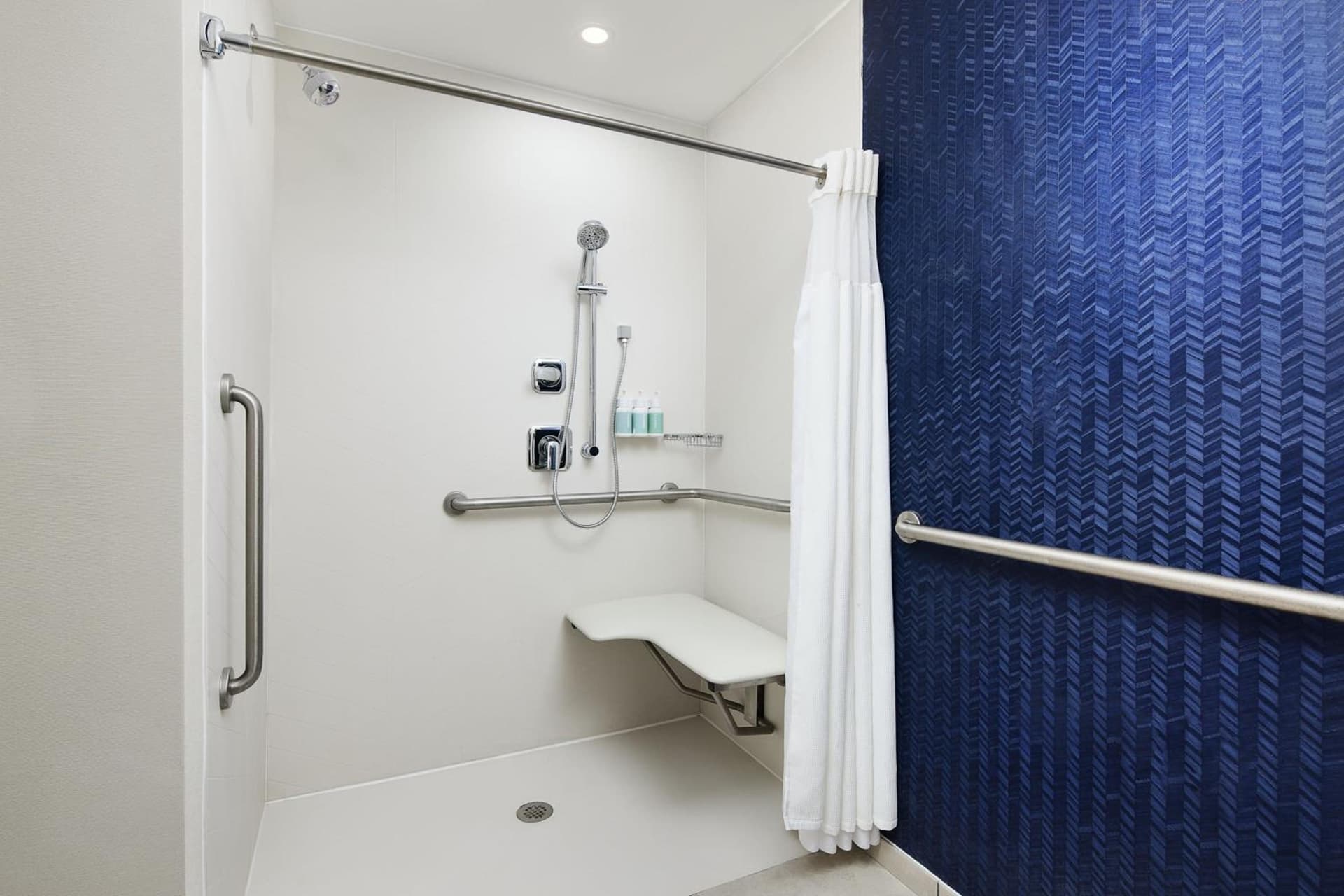 Fairfield by Marriott Inn & Suites Worcester Auburn gallery photo in Auburn — image 19