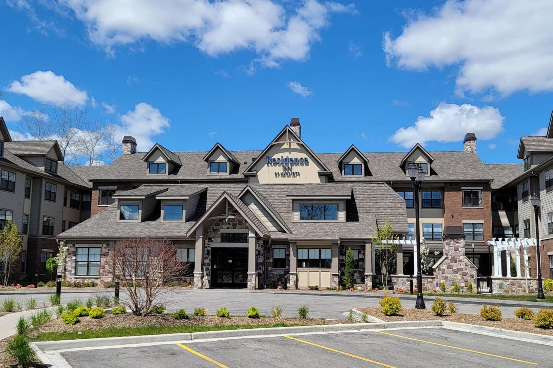 Residence Inn by Marriott Milwaukee Brookfield interior in Brookfield, WI — gallery photo 2