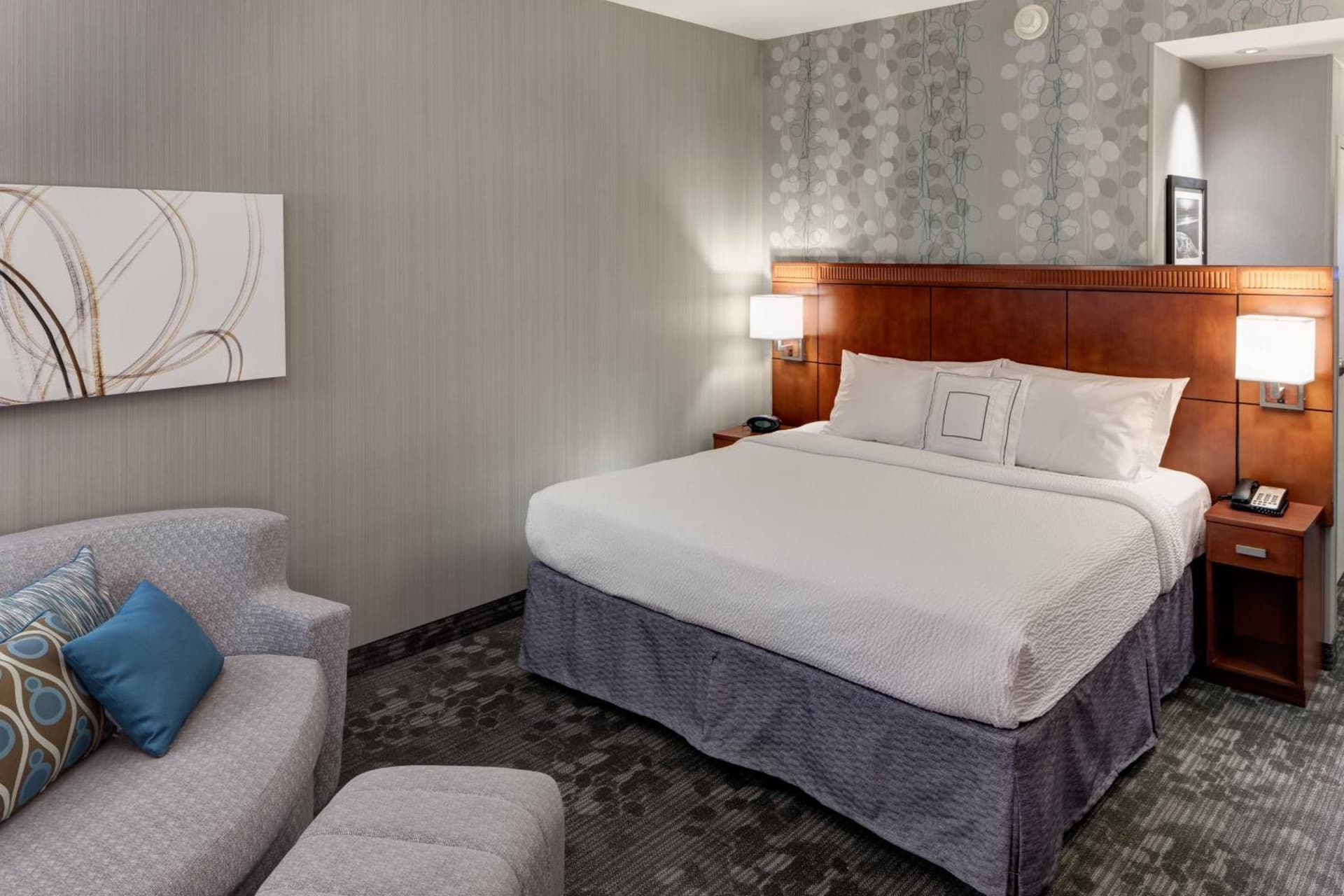 Courtyard by Marriott Santa Clarita Valencia gallery photo in Valencia, CA — image 24