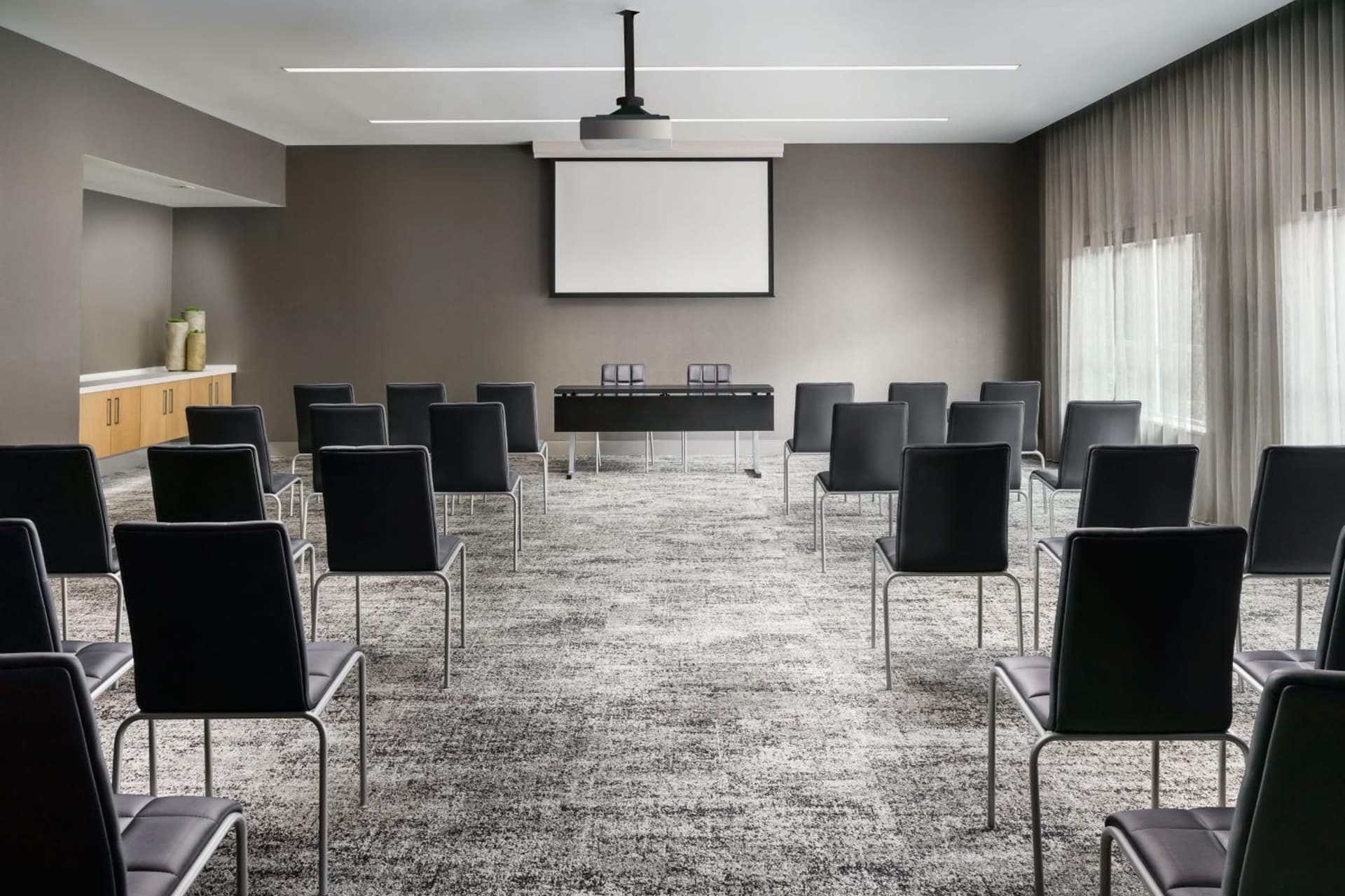 AC Hotel By Marriott Portland Beaverton gallery photo in Beaverton, OR — image 32