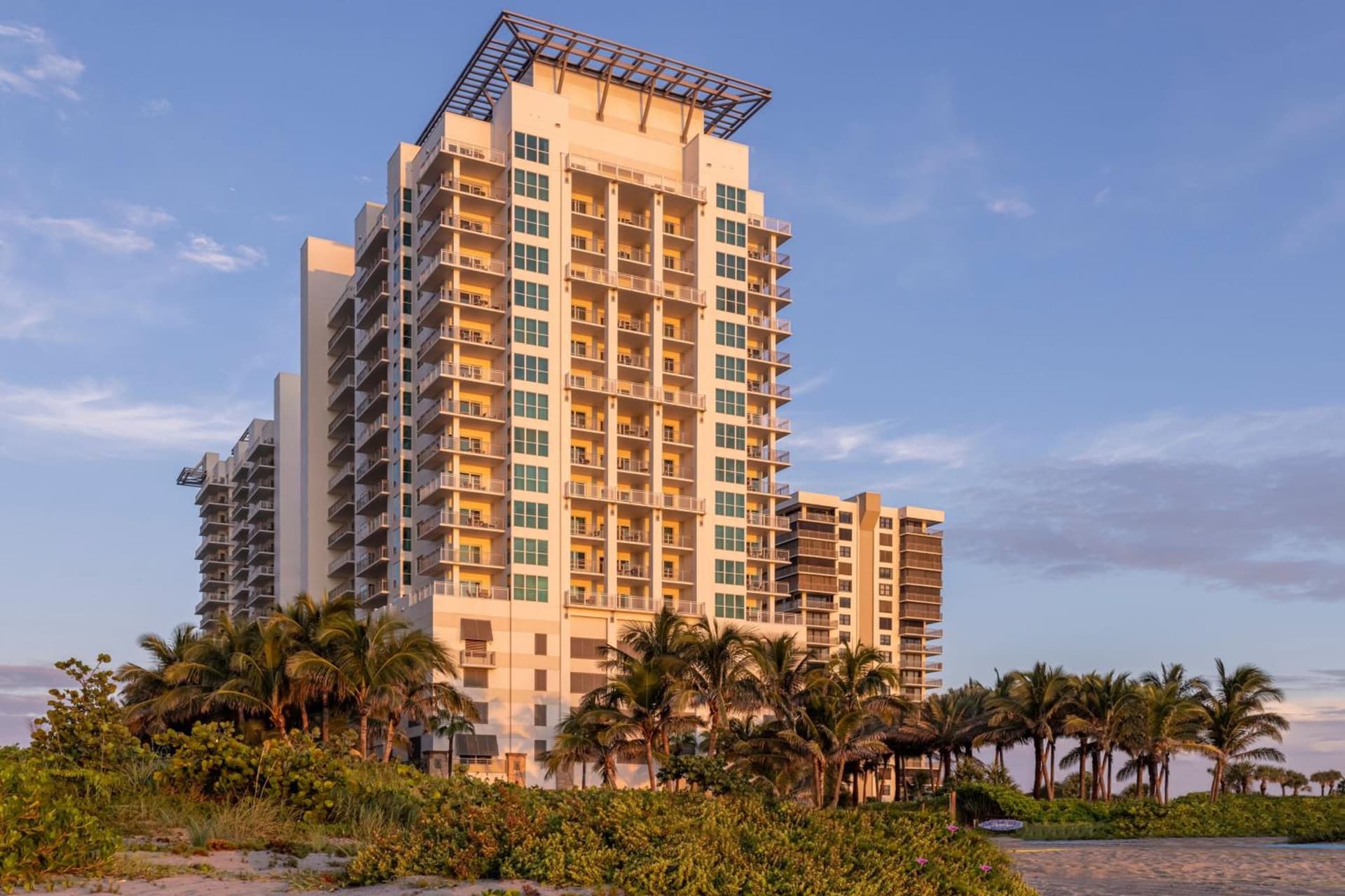 Marriott's Oceana Palms property views in Palm Beach Shores, FL — gallery photo 3