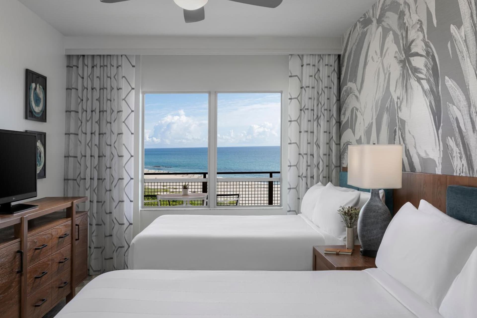 Marriott's Oceana Palms gallery photo in Palm Beach Shores, FL — image 10