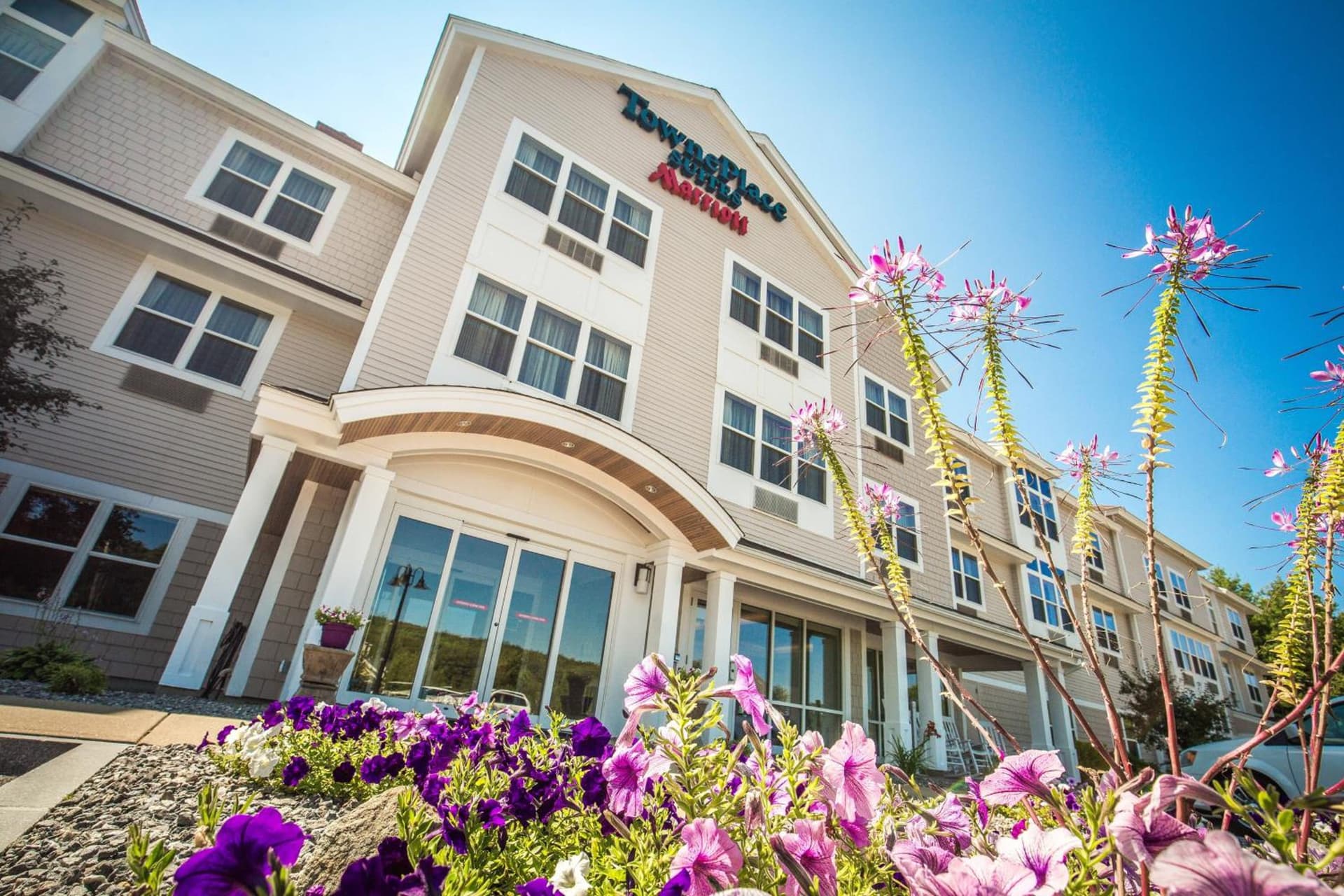 TownePlace Suites by Marriott Gilford interior in Gilford — gallery photo 2