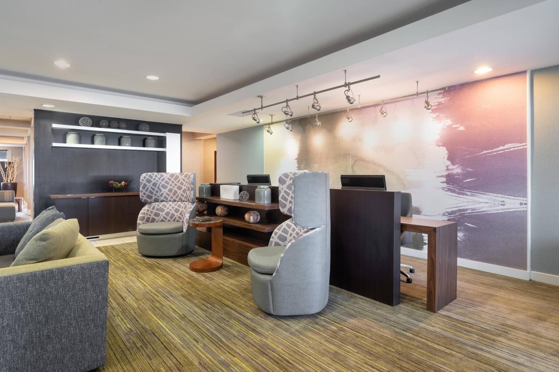 Courtyard by Marriott Princeton interior in Princeton, NJ — gallery photo 2