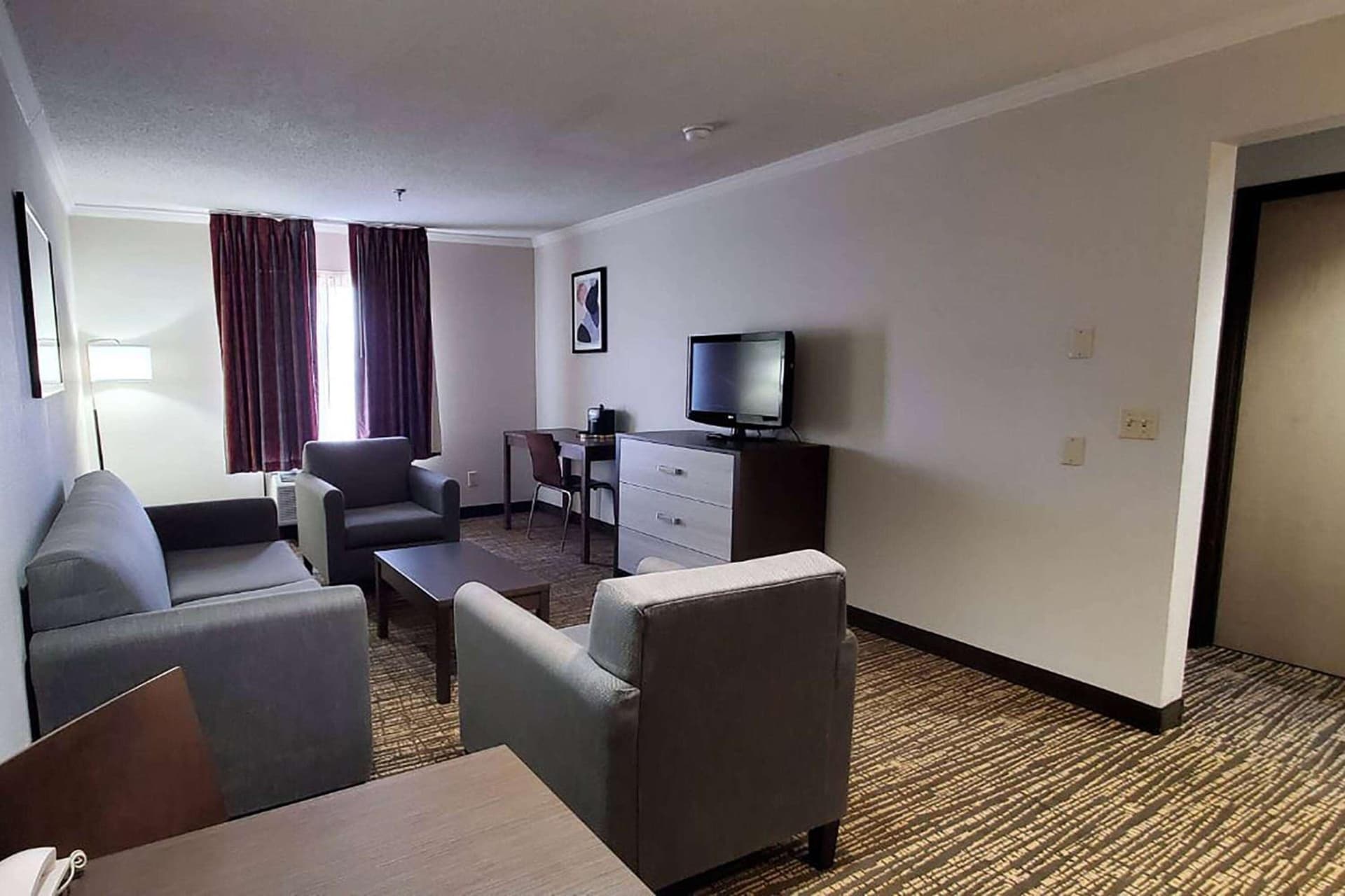 Wingate by Wyndham Canton-Hall of Fame gallery photo in Canton, OH — image 7