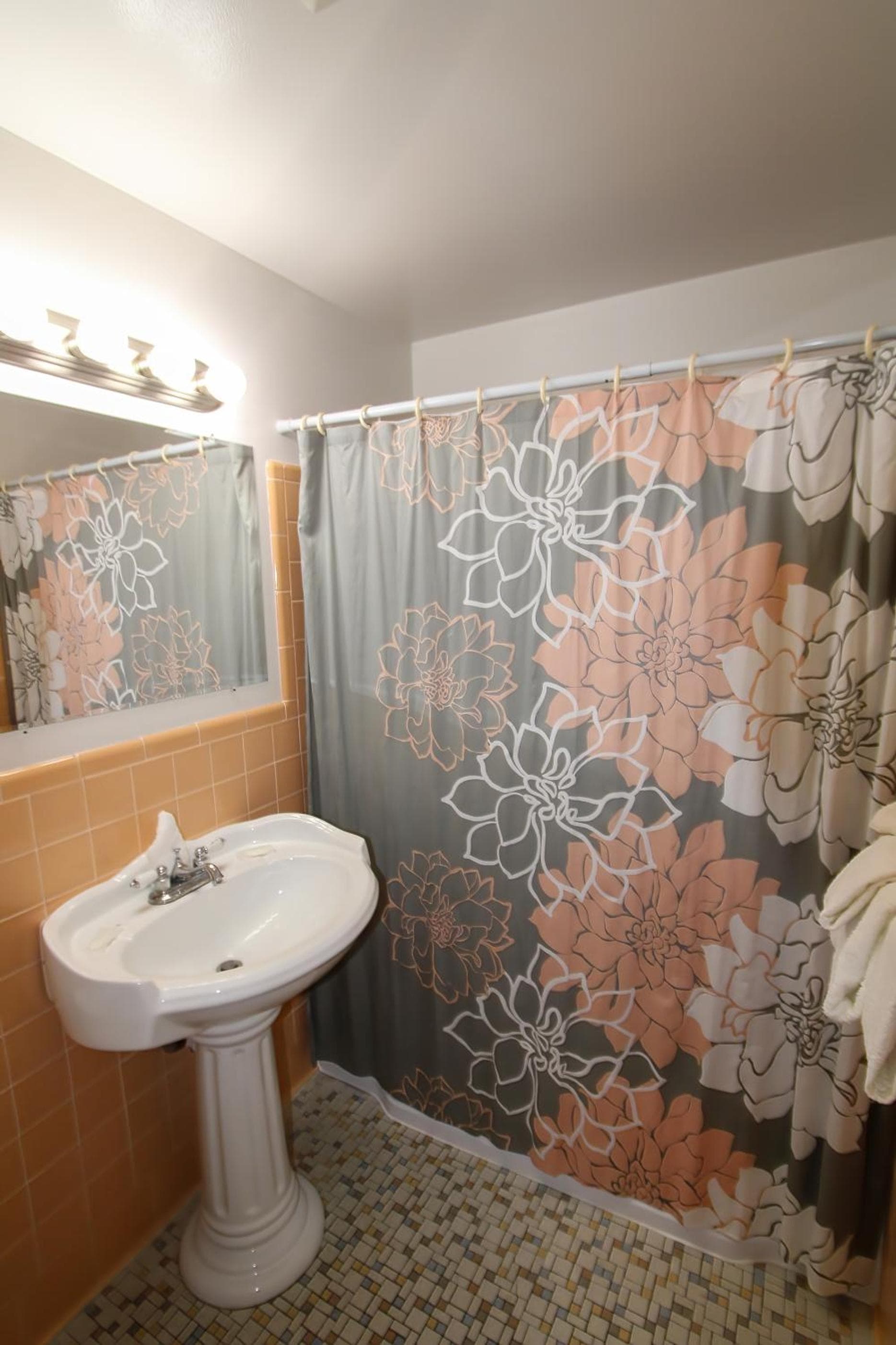 Colonial Inn Seekonk gallery photo in Seekonk, MA — image 47