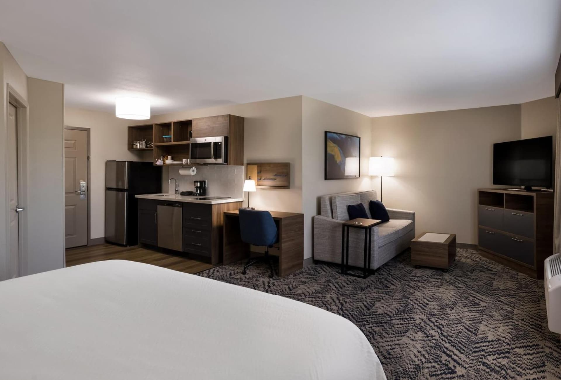 Candlewood Suites Lafayette - River Ranch by IHG gallery photo in Lafayette, LA — image 10