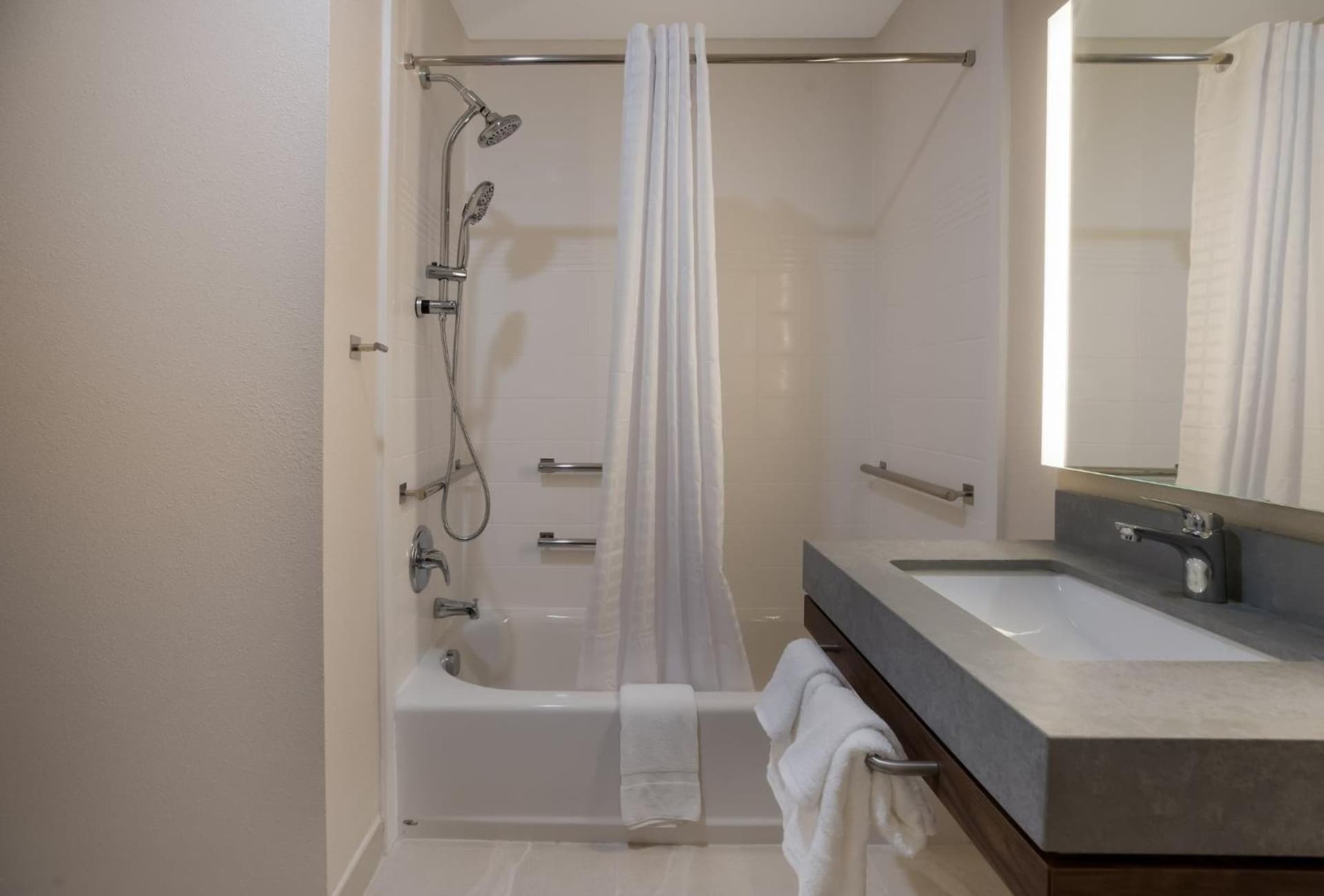 Candlewood Suites Lafayette - River Ranch by IHG gallery photo in Lafayette, LA — image 31