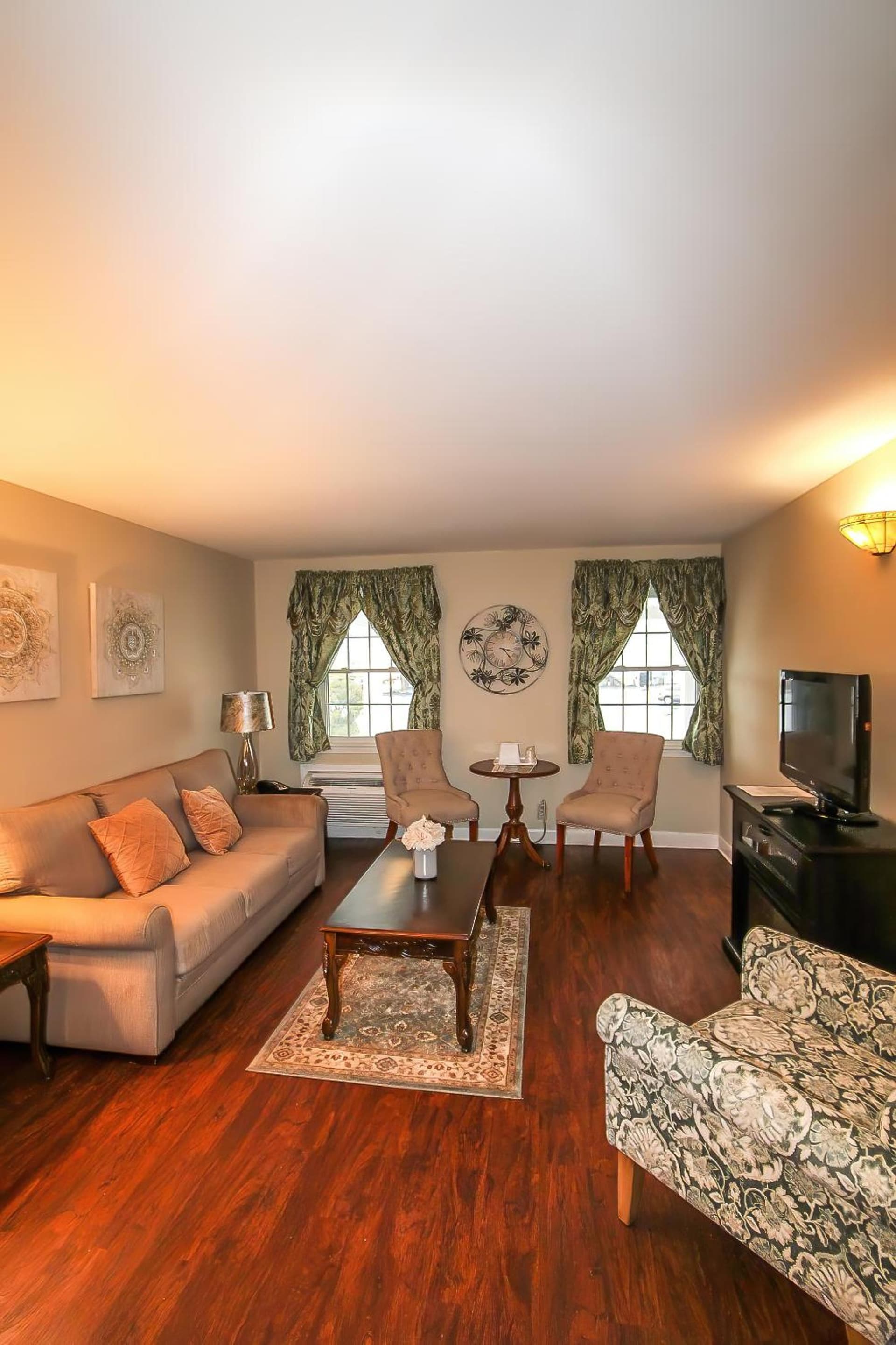 Colonial Inn Seekonk gallery photo in Seekonk, MA — image 62
