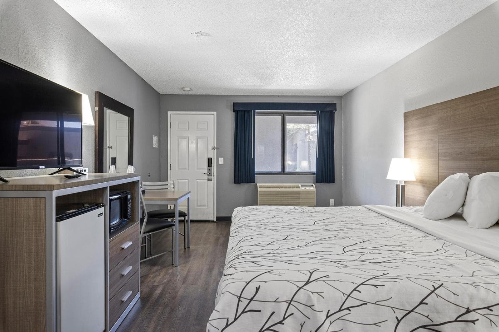 GreenTree Inn Prescott Valley gallery photo in Prescott Valley, AZ — image 47