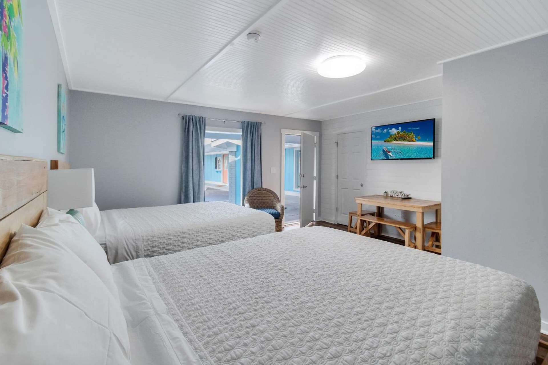 Anchor Inn Motel property views in Oak Island, NC — gallery photo 3