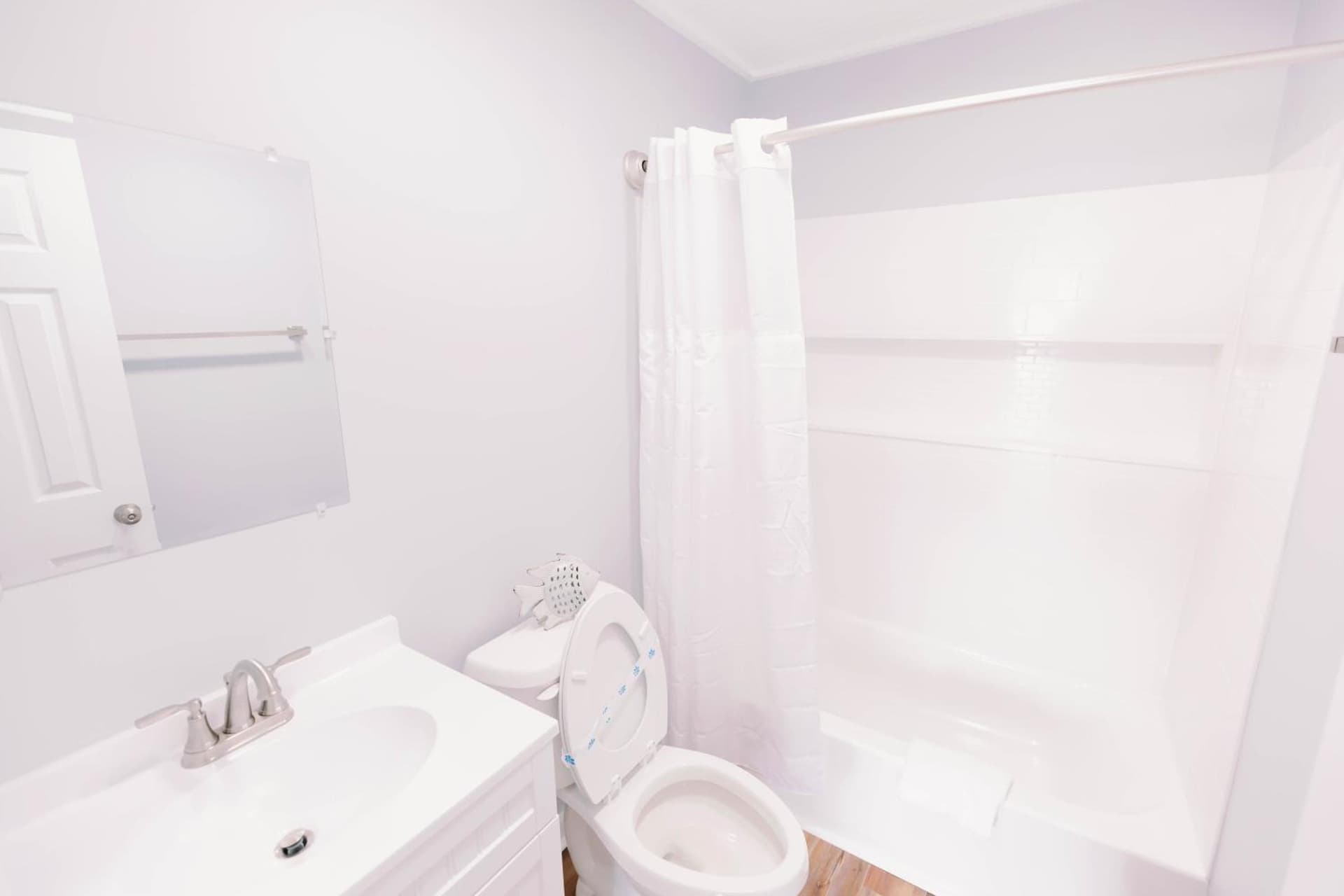 Anchor Inn Motel gallery photo in Oak Island, NC — image 18
