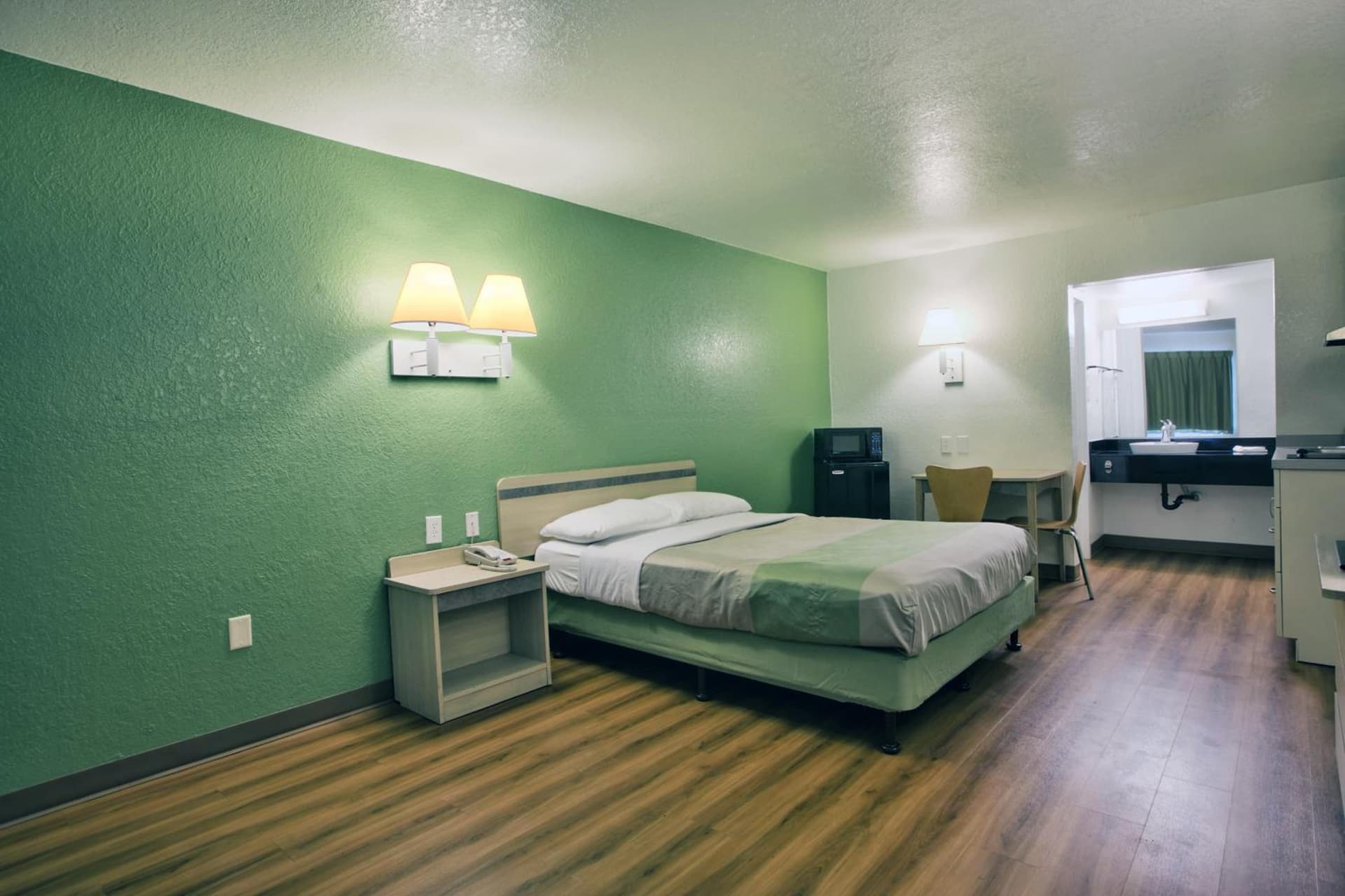Motel 6-Tallahassee, FL - Downtown gallery photo in Tallahassee, FL — image 42