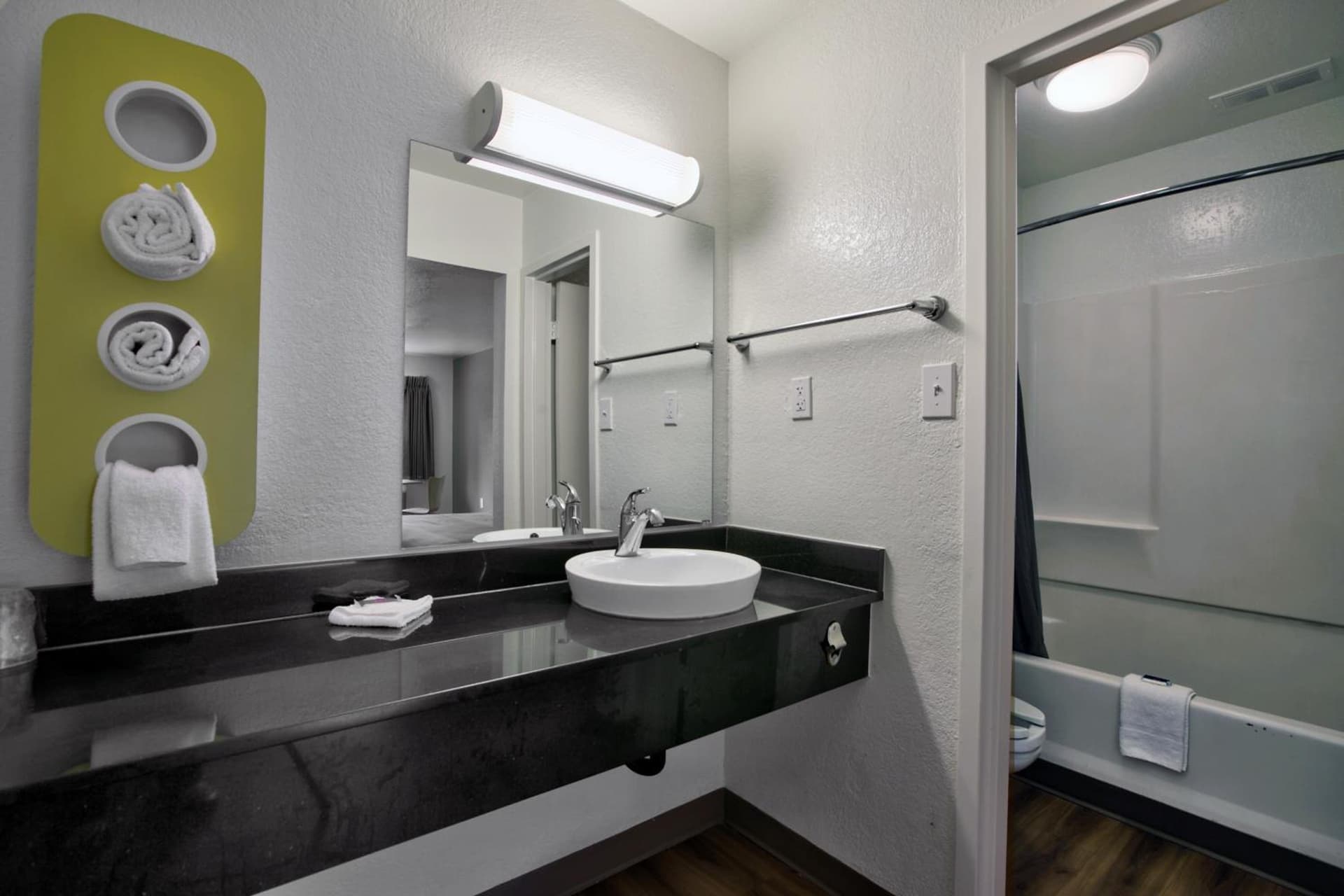 Motel 6-Tallahassee, FL - Downtown gallery photo in Tallahassee, FL — image 7