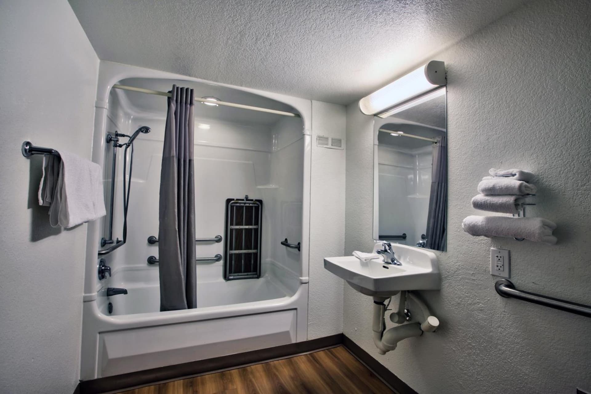 Motel 6-Tallahassee, FL - Downtown gallery photo in Tallahassee, FL — image 26