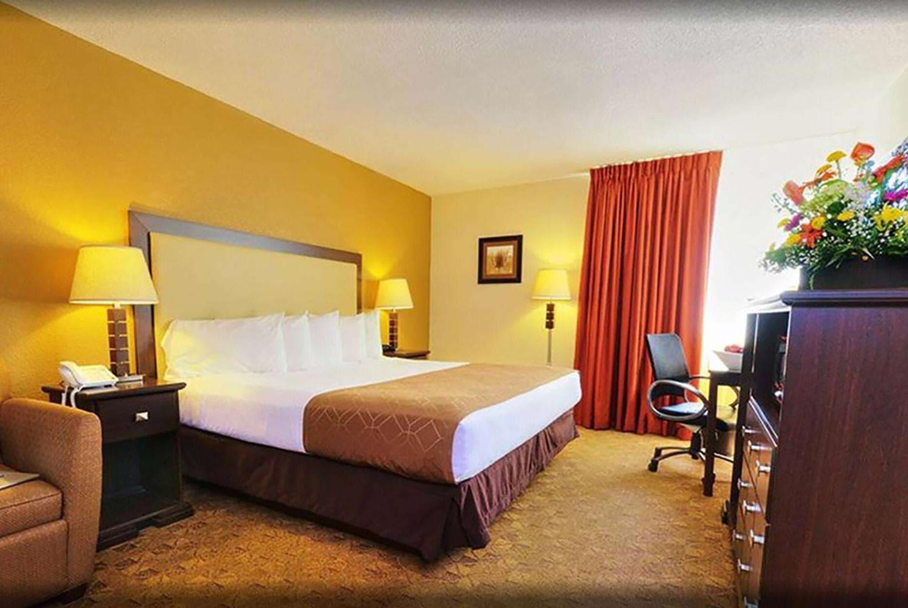 Village Inn Clemmons-Winston Salem, Trademark by Wyndham interior in Clemmons, NC — gallery photo 2