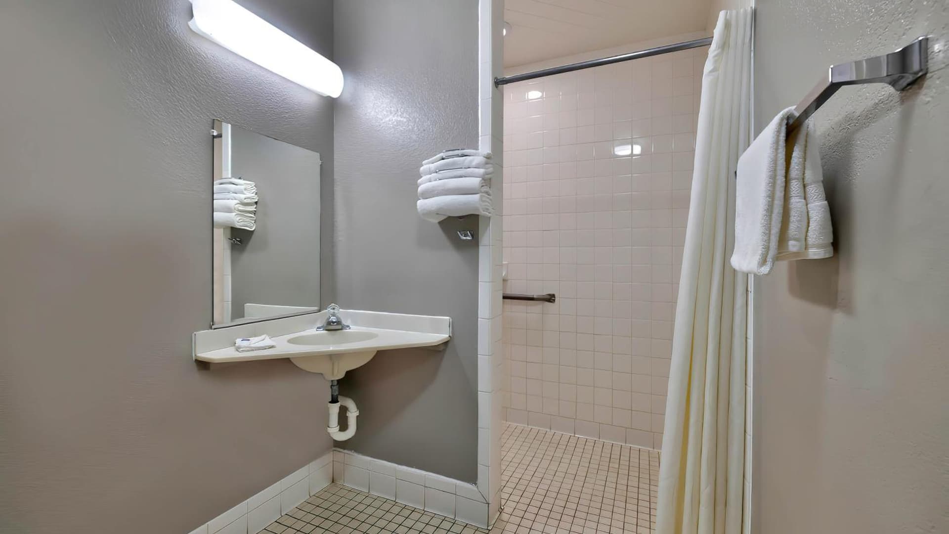 Motel 6-Gallup, NM property views in Gallup, NM — gallery photo 3