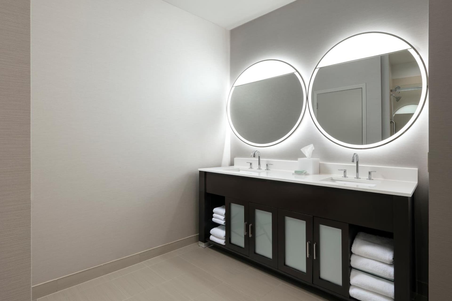 Courtyard by Marriott Houston Kemah gallery photo in Kemah, TX — image 12