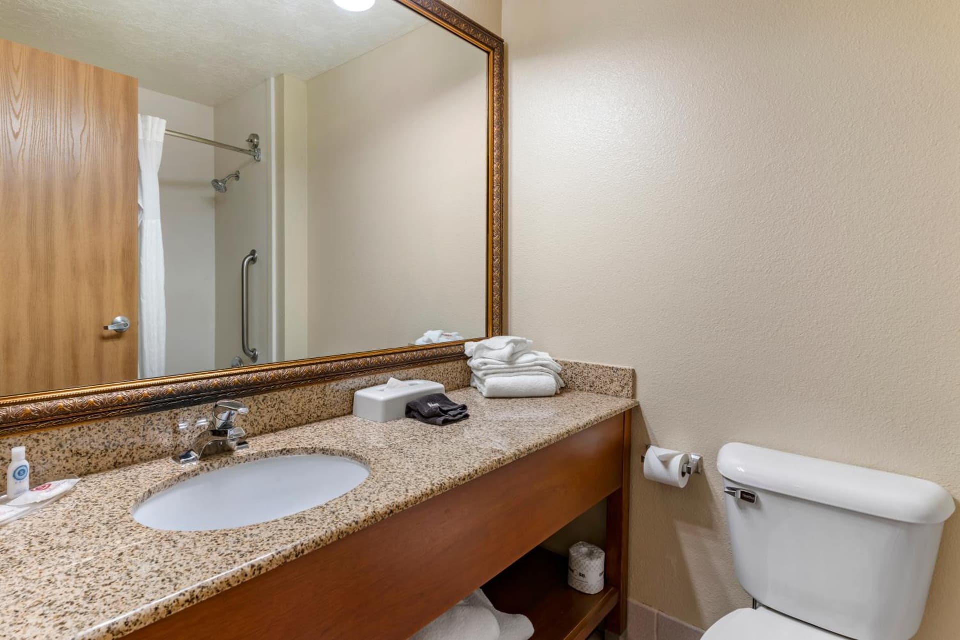 Comfort Suites Salem gallery photo in Salem, OR — image 13