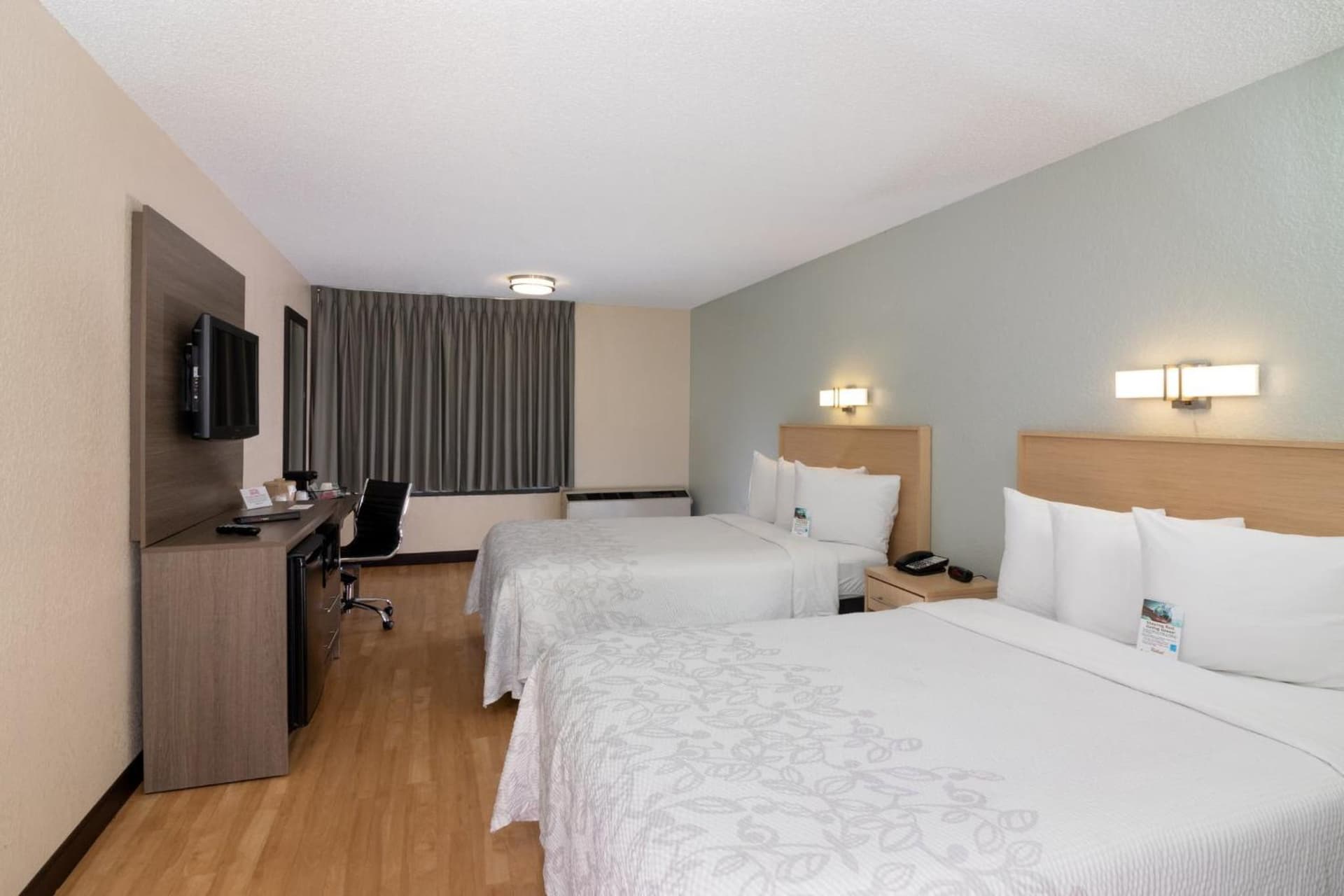 Red Roof Inn PLUS Miami Airport gallery photo in Miami, FL — image 33
