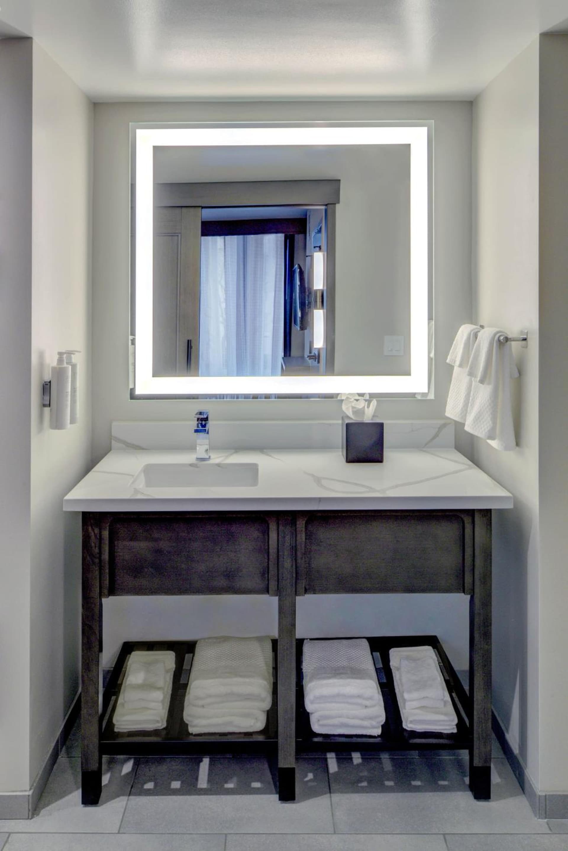 Embassy Suites By Hilton Virginia Beach Oceanfront Resort gallery photo in Virginia Beach, VA — image 70
