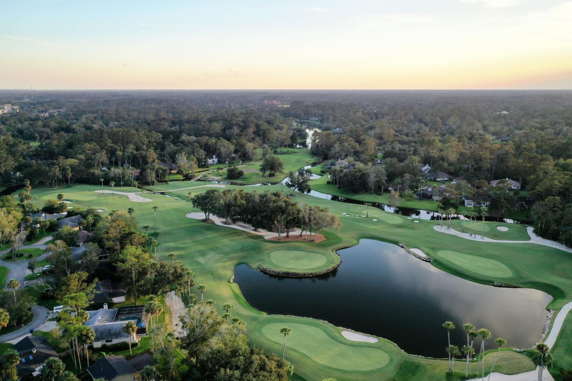 Sawgrass Marriott Golf Resort & Spa interior in Ponte Vedra Beach, FL — gallery photo 2