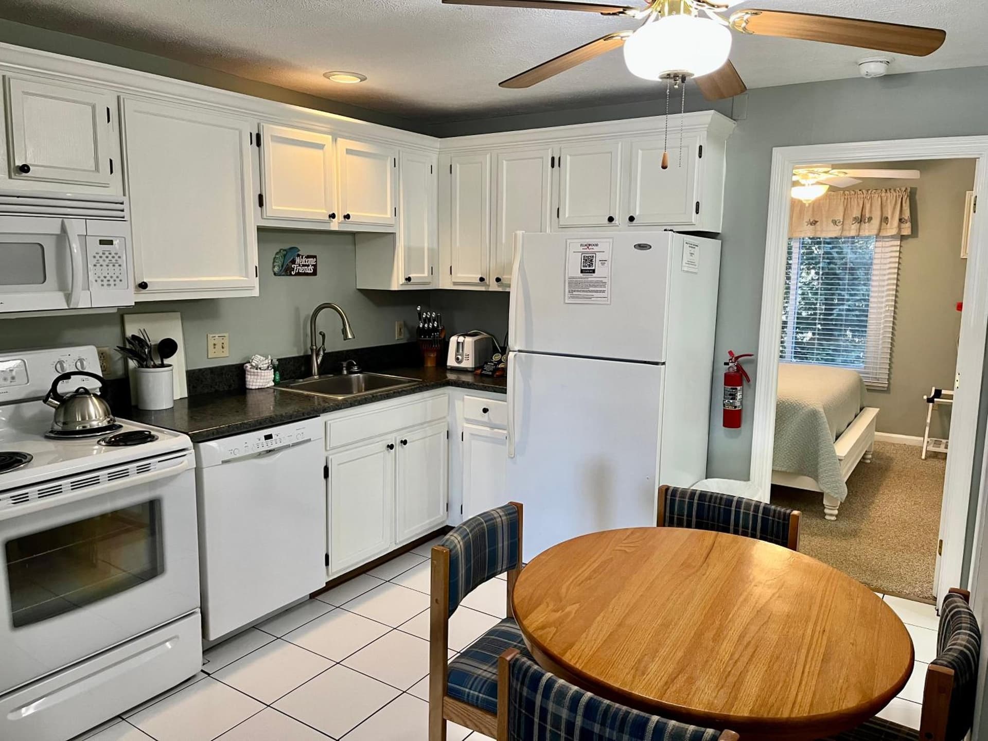 Elmwood Resort Hotel gallery photo in Wells — image 26