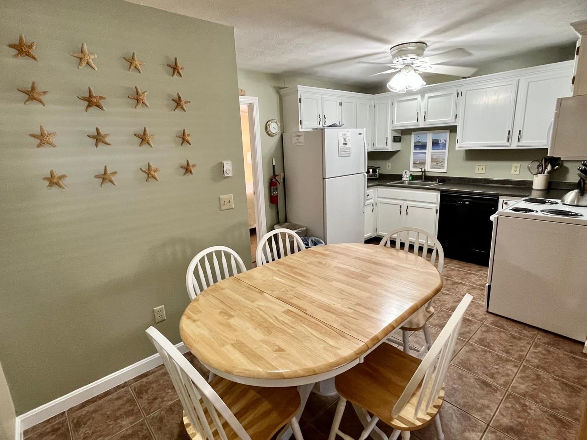 Elmwood Resort Hotel gallery photo in Wells — image 52