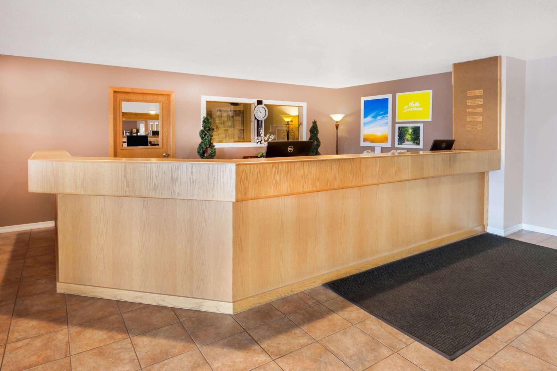 Baymont by Wyndham Manistee interior in Manistee, MI — gallery photo 2