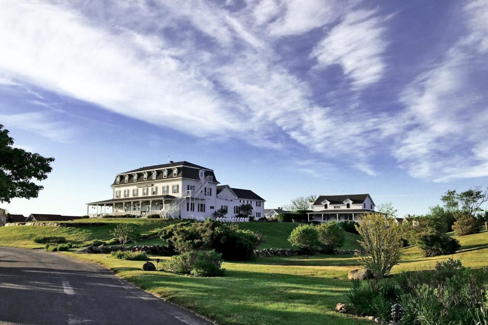 Atlantic Inn featured exterior or lobby in New Shoreham — similar hotel
