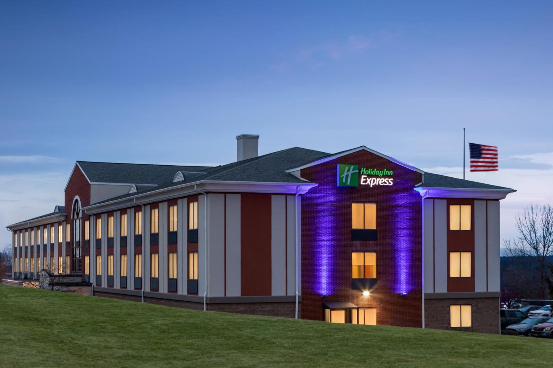 Holiday Inn Express & Suites East Greenbush Albany-Skyline by IHG featured exterior or lobby in Rensselaer, NY — similar hotel