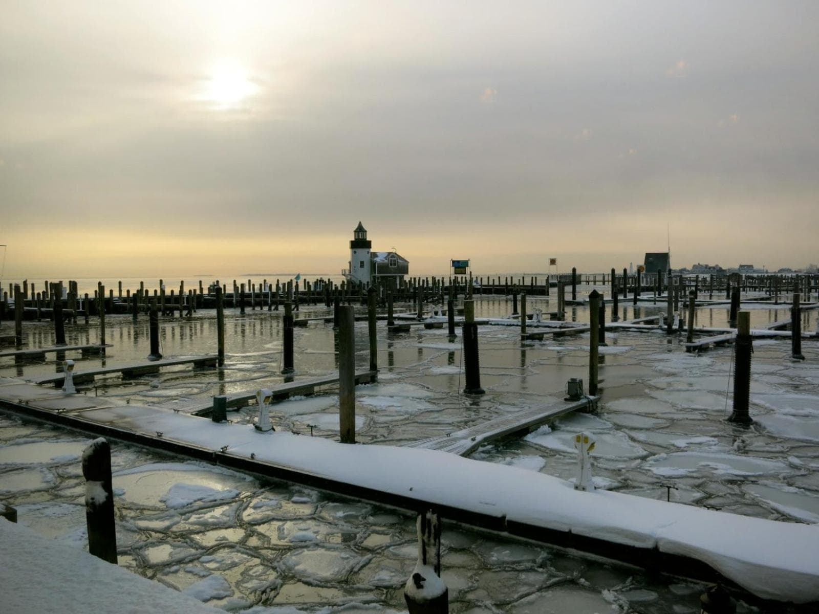PIER BLUE INN Old Saybrook - Essex gallery photo in Old Saybrook, CT — image 10