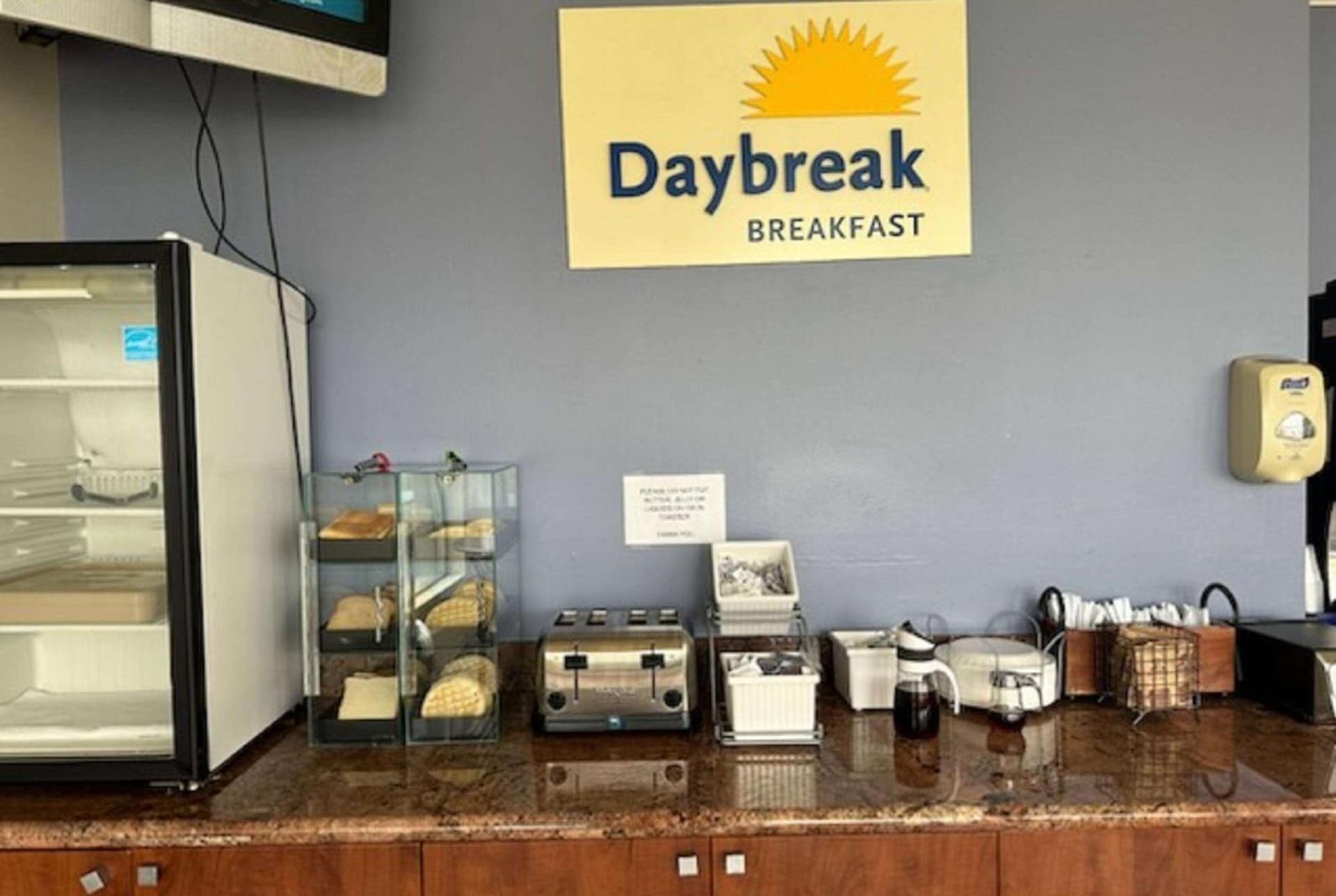 Days Inn by Wyndham San Diego-East/El Cajon gallery photo in El Cajon, CA — image 33