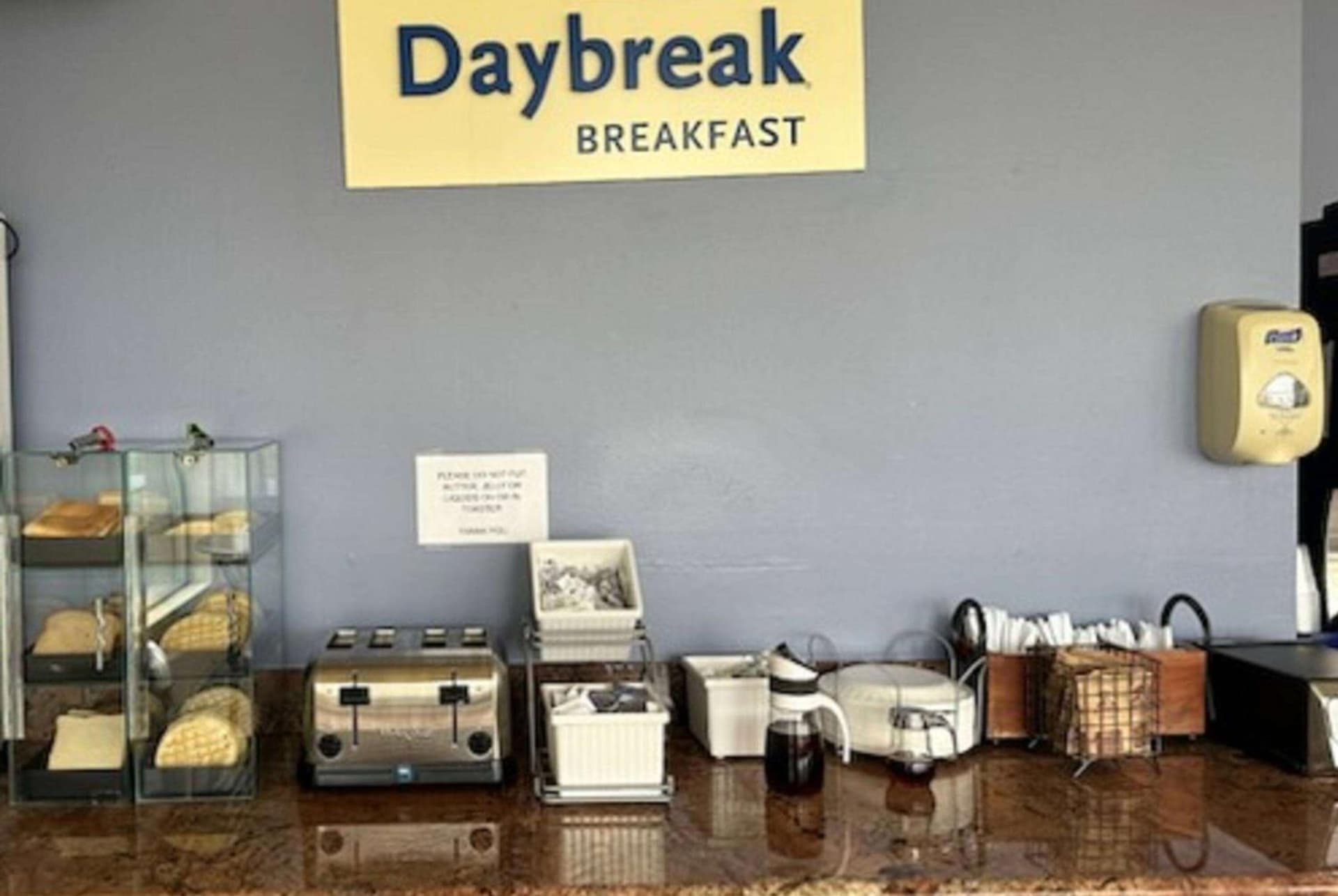 Days Inn by Wyndham San Diego-East/El Cajon gallery photo in El Cajon, CA — image 17