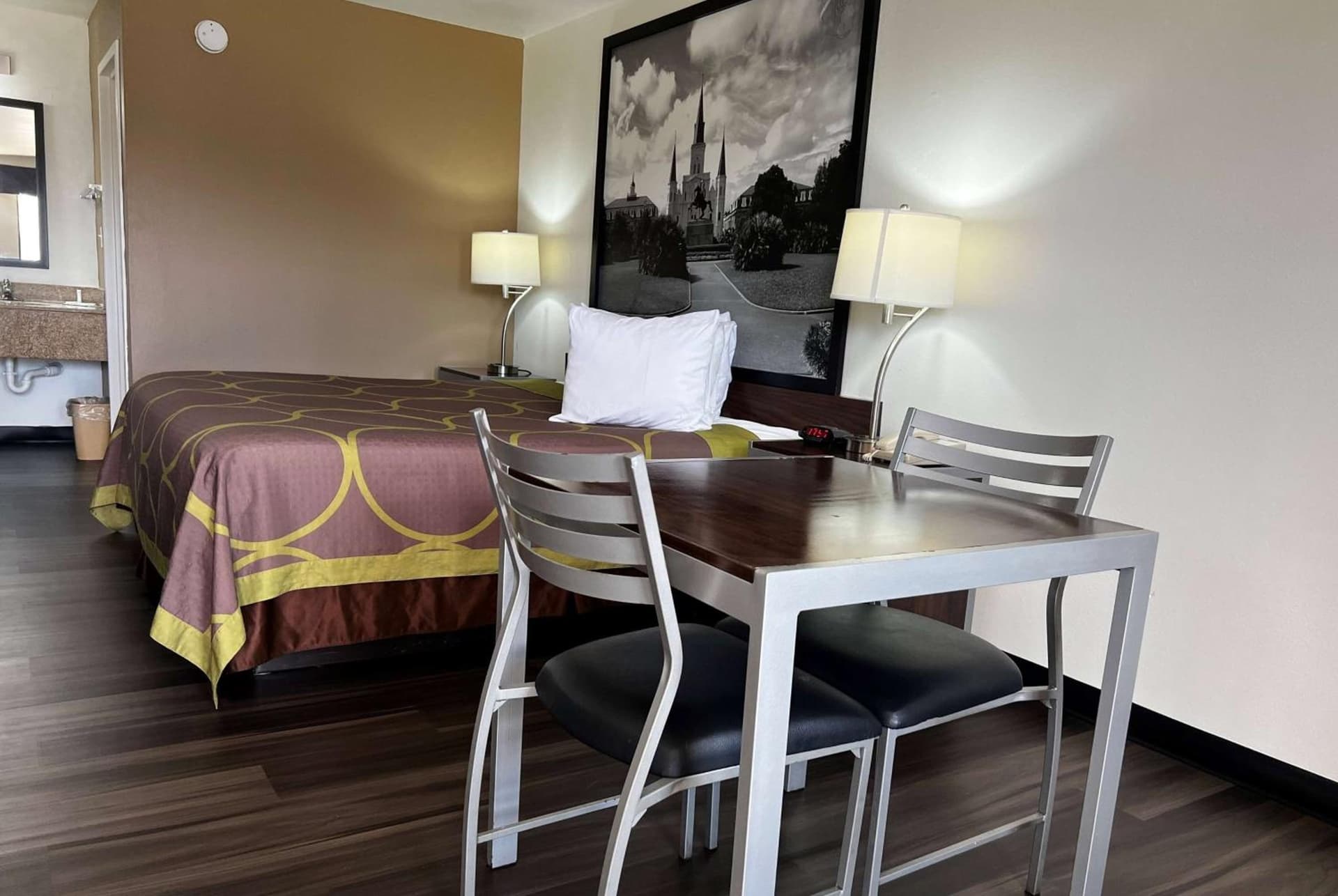 Super 8 by Wyndham Slidell gallery photo in Slidell, LA — image 33