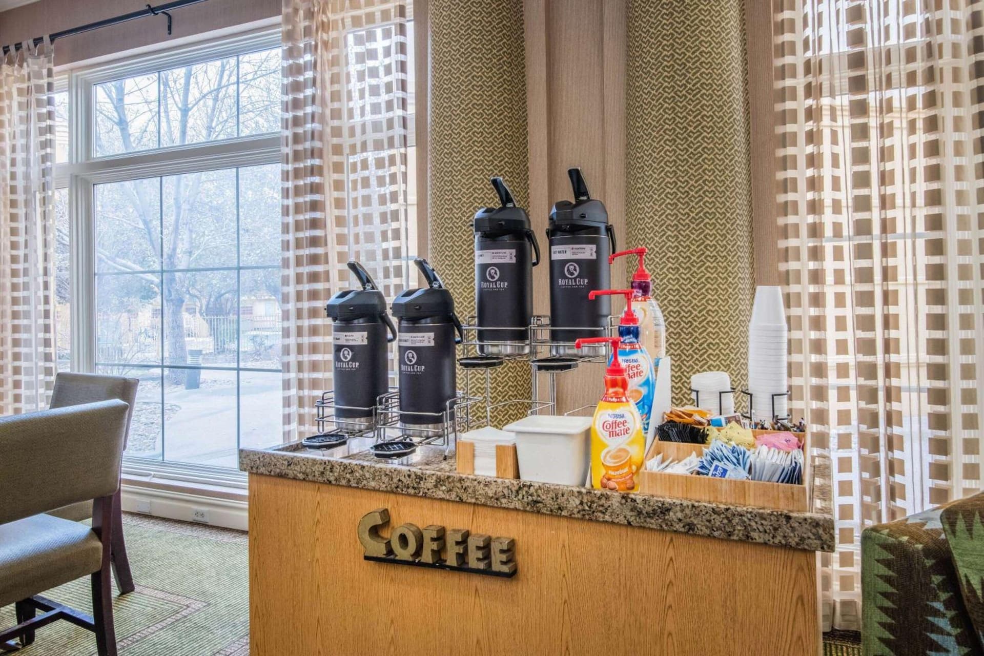 La Quinta Inn & Suites by Wyndham Colorado Springs South AP gallery photo in Colorado Springs, CO — image 20