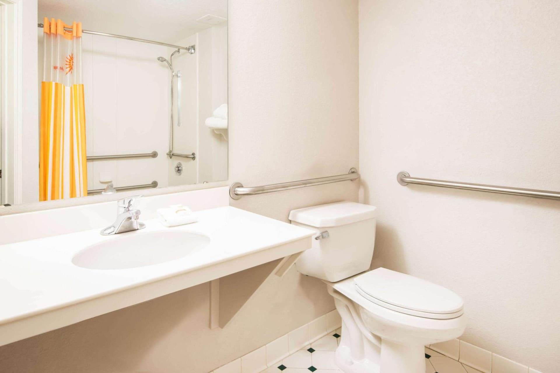 La Quinta Inn & Suites by Wyndham Colorado Springs South AP gallery photo in Colorado Springs, CO — image 53